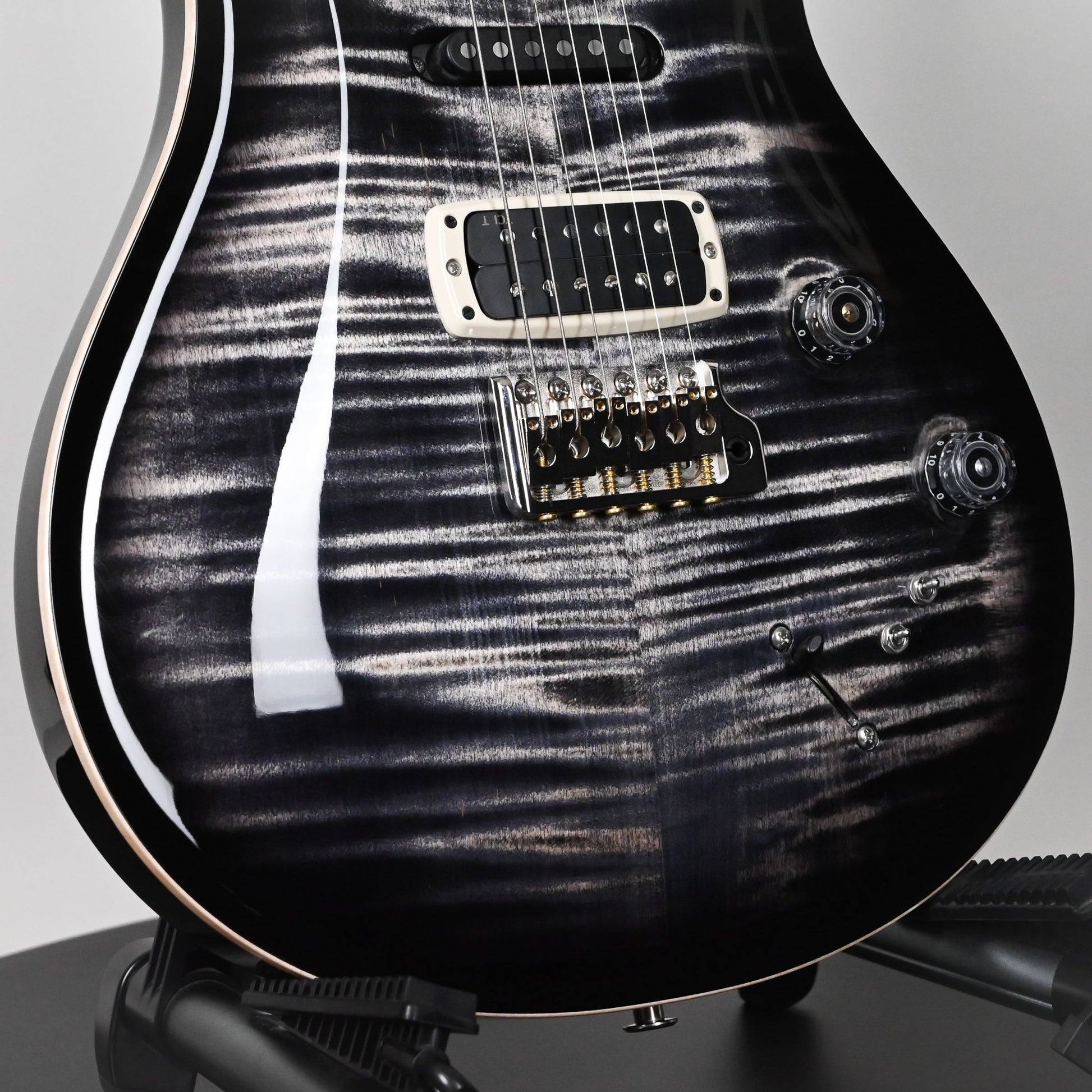 PRS Modern Eagle V Electric Guitar- Charcoal Burst 2025 (0414719)