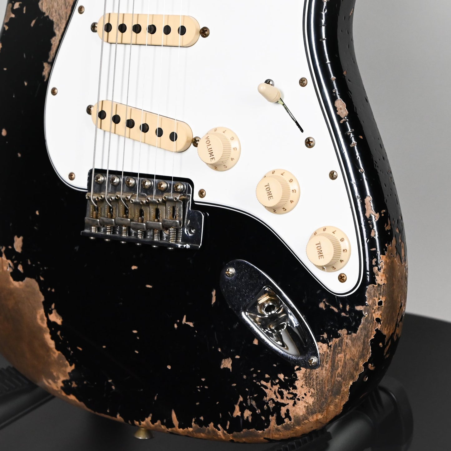 Fender Custom Shop Stratocaster Pro 2025, Super Heavy Relic- Black 2025 (XN18578)