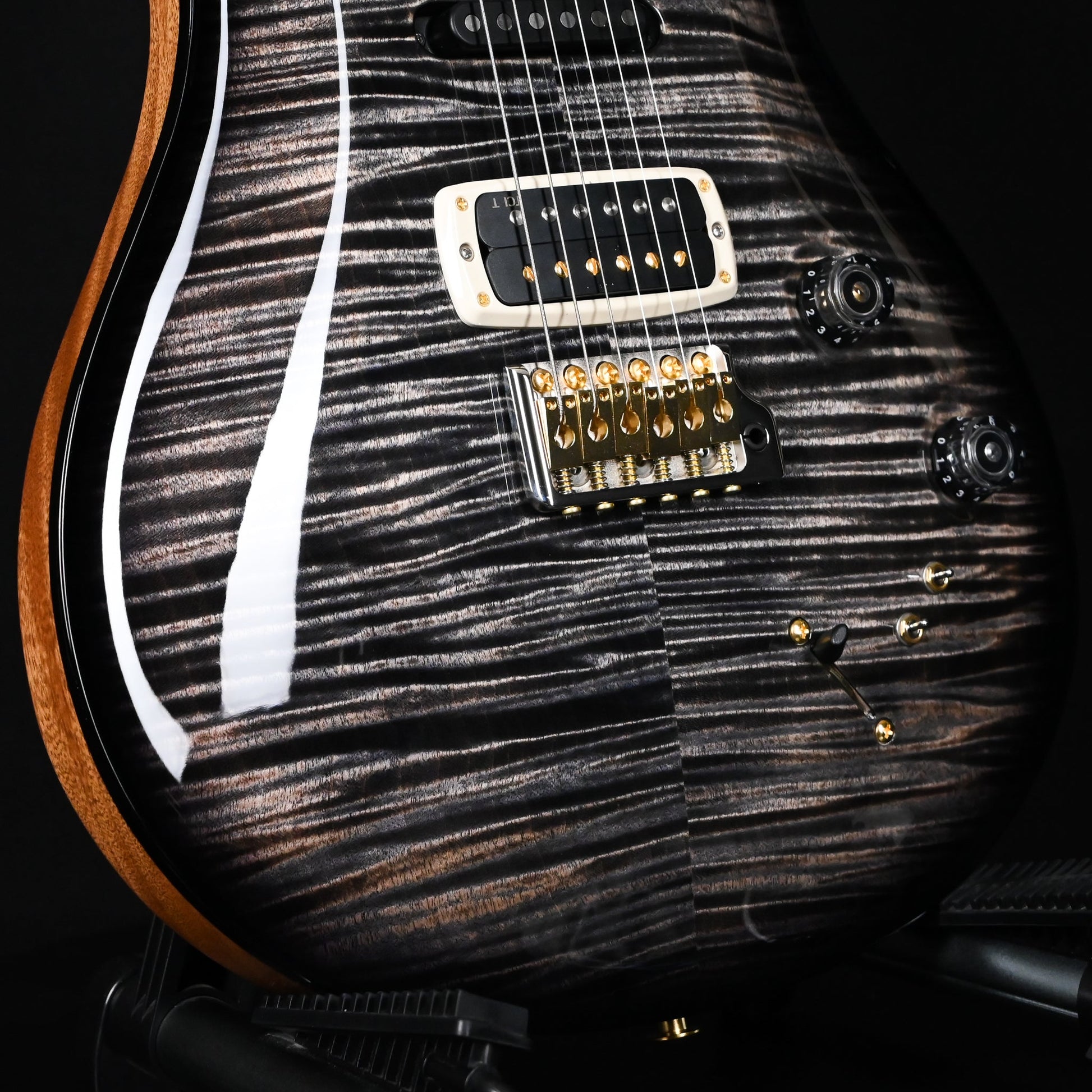 PRS Modern Eagle V Electric Guitar- Charcoal Burst 2025 (0419583)