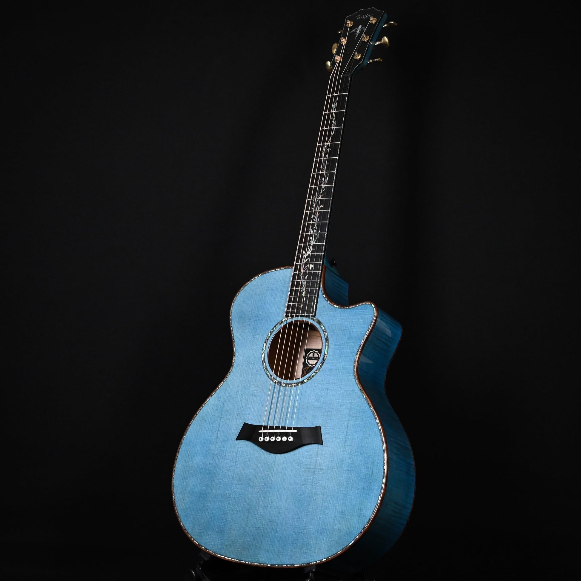Taylor Custom Catch #23 C14ce B6023 – Grand Auditorium w/ Lutz Spruce Top & Figured Big Leaf Maple Back & Sides Acoustic/Electric Guitar- Koi Blue 2026 (1203306094)