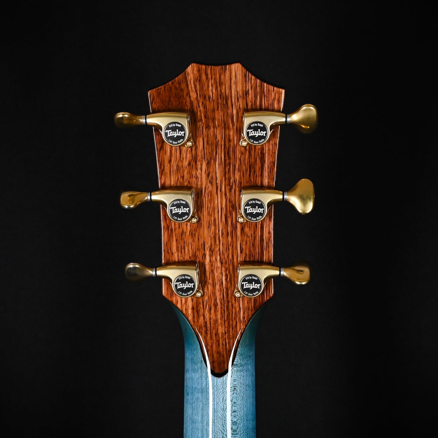 Taylor Custom Catch #23 C14ce B6023 – Grand Auditorium w/ Lutz Spruce Top & Figured Big Leaf Maple Back & Sides Acoustic/Electric Guitar- Koi Blue 2026 (1203306094)