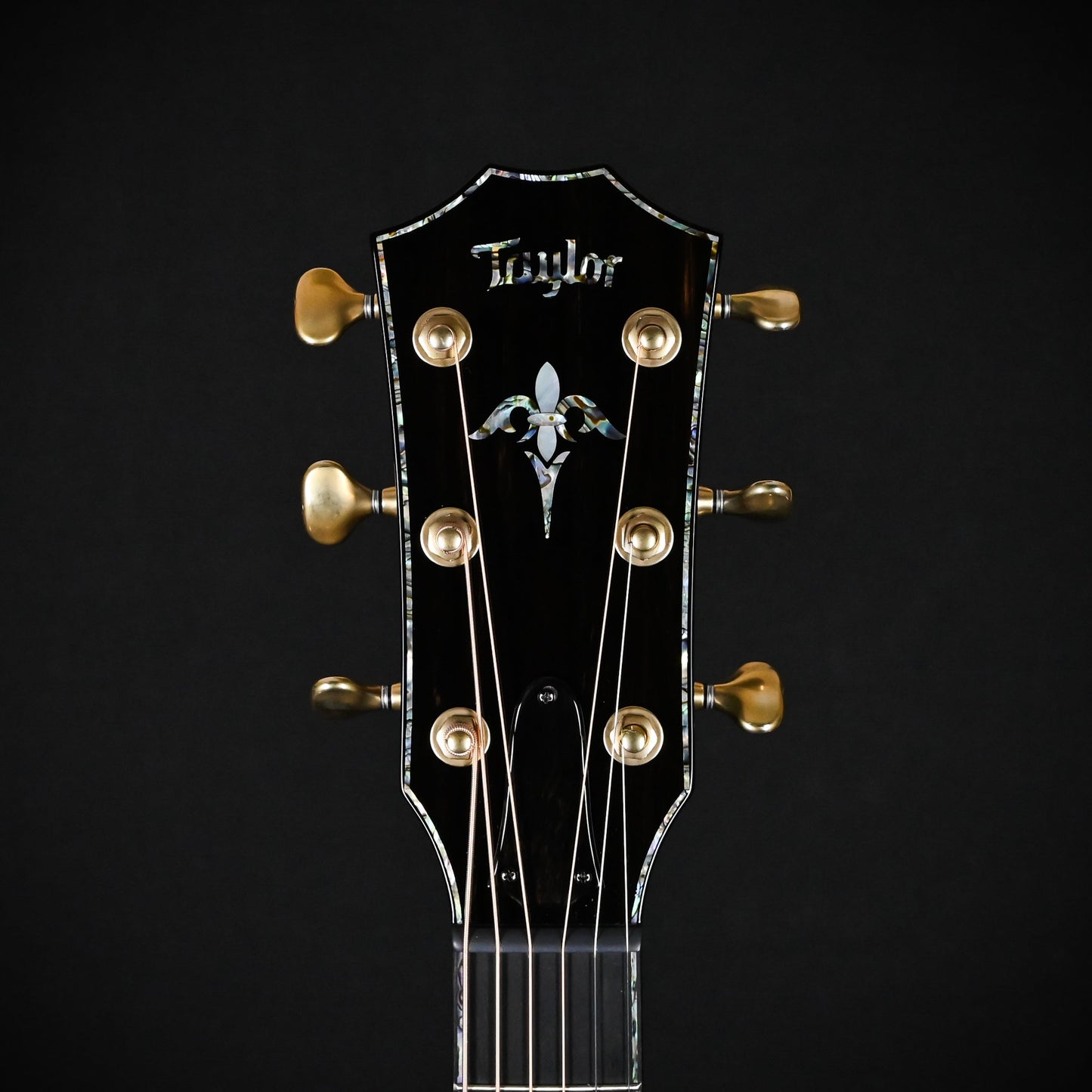 Taylor Custom Catch #23 C14ce B6023 – Grand Auditorium w/ Lutz Spruce Top & Figured Big Leaf Maple Back & Sides Acoustic/Electric Guitar- Koi Blue 2026 (1203306094)