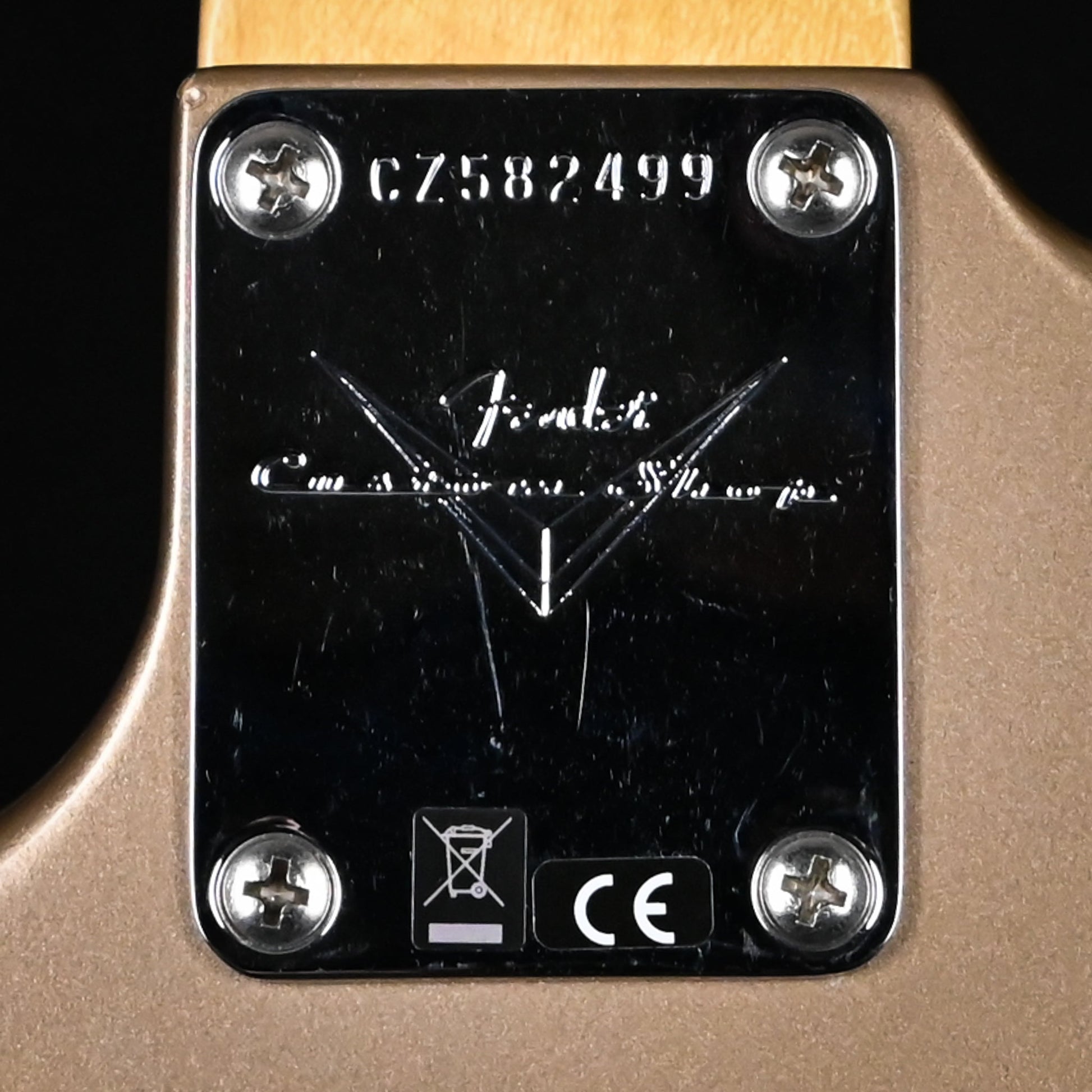 Fender Custom Shop '63 Jaguar Deluxe Closet Classic- Aged Shoreline Gold 2025 (CZ582499)