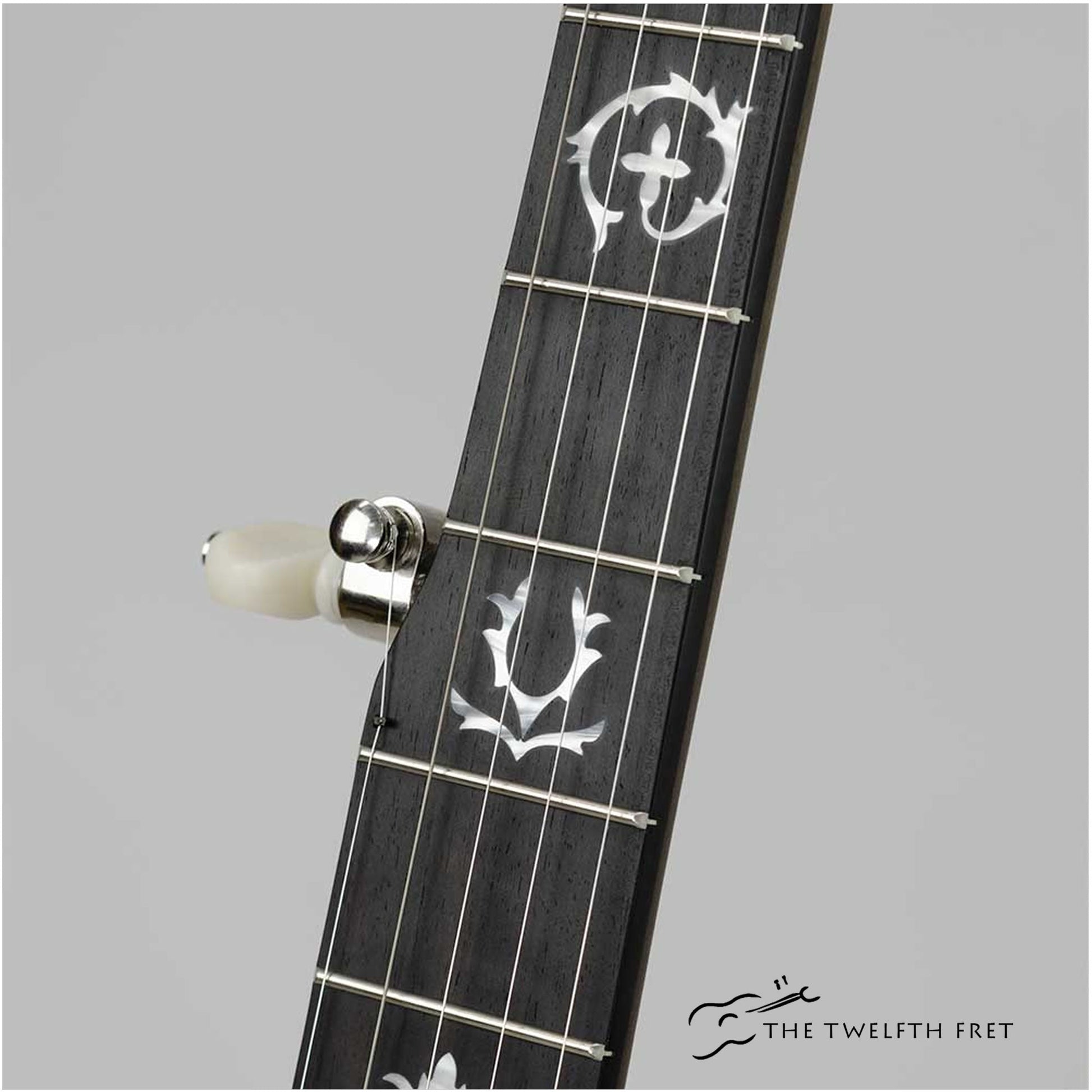 Deering Rustic Wreath Banjo