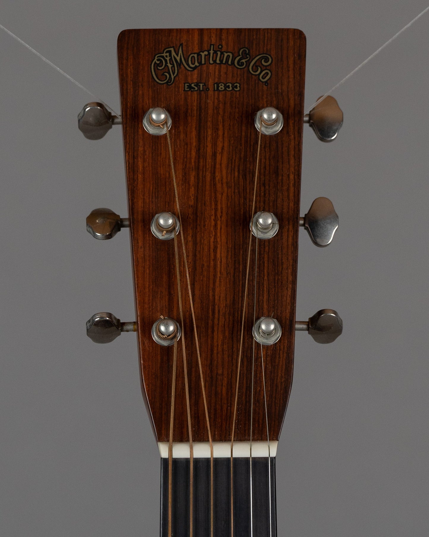 2004 Martin HD-28V (USA, Natural Gloss, OHSC)