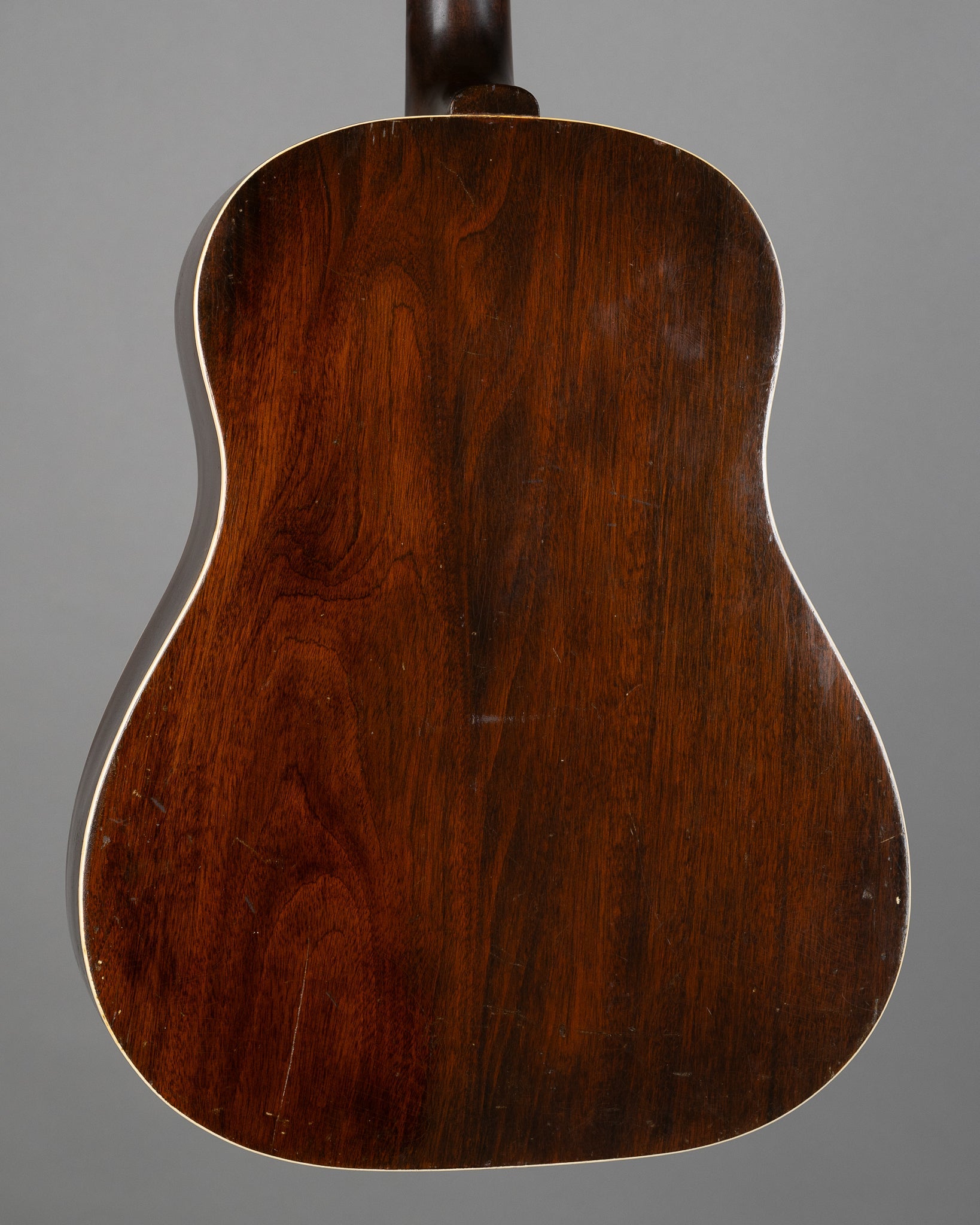 c1942 Gibson J-45 Banner (USA, Non Truss Rod Model, Sunburst, HSC)