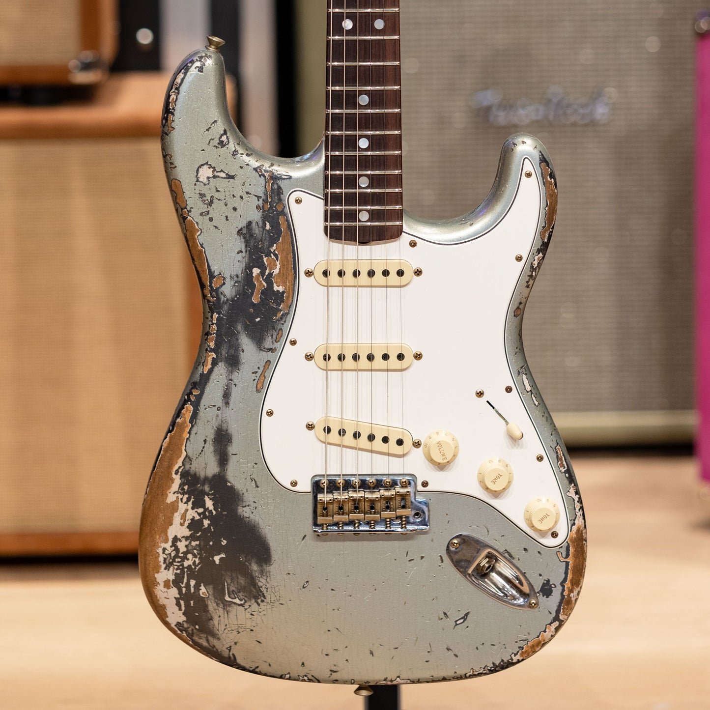 Fender Custom Shop 65 Stratocaster Super Heavy Relic - Super Faded Fire Mist Silver Over Charcoal Frost Metallic