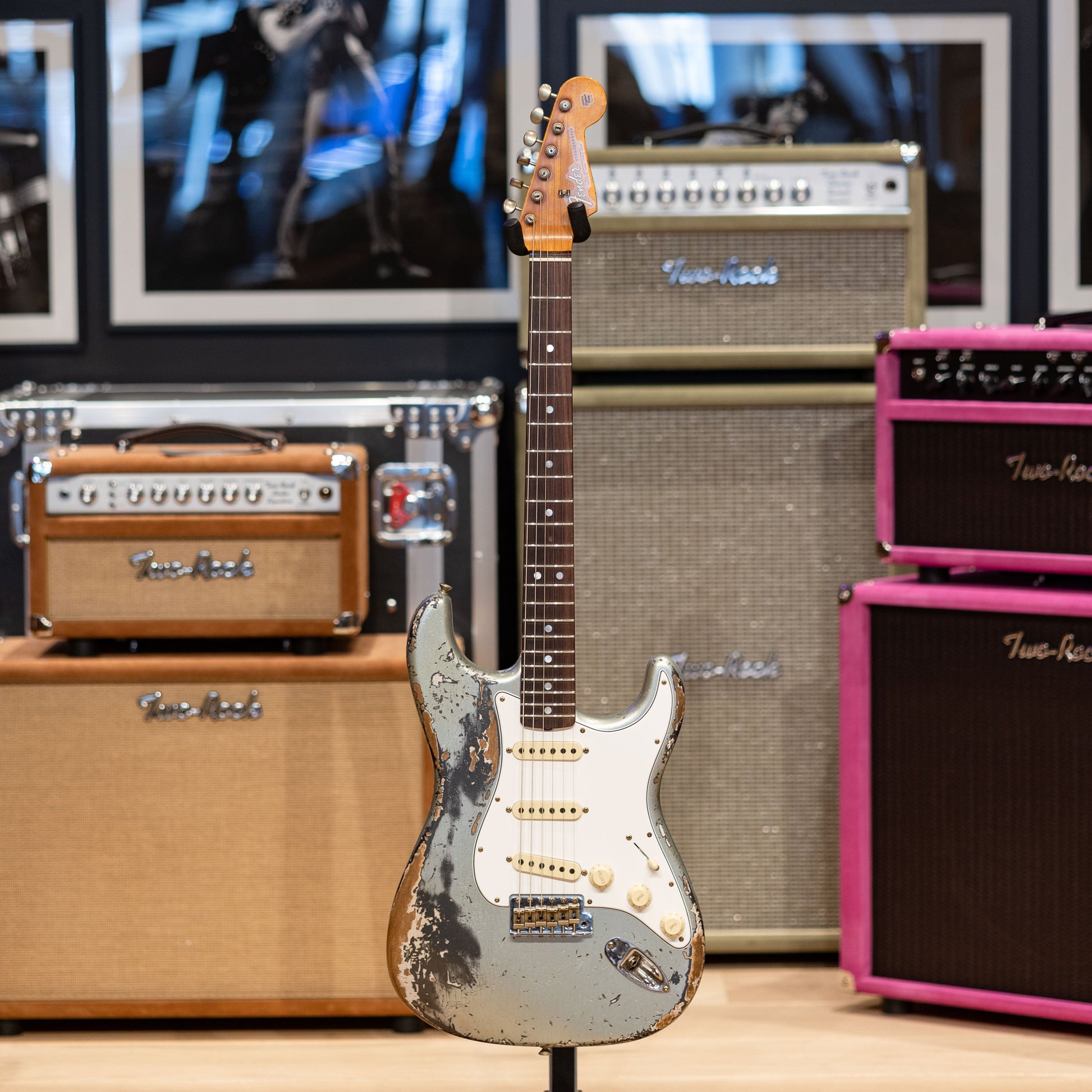 Fender Custom Shop 65 Stratocaster Super Heavy Relic - Super Faded Fire Mist Silver Over Charcoal Frost Metallic
