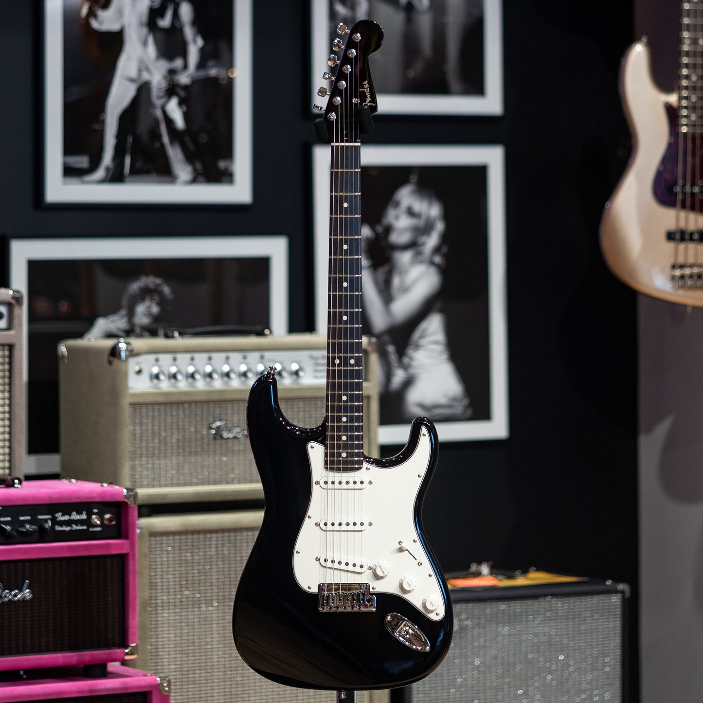 Fender Custom Shop Roasted Custom Deluxe Stratocaster NOS - Black