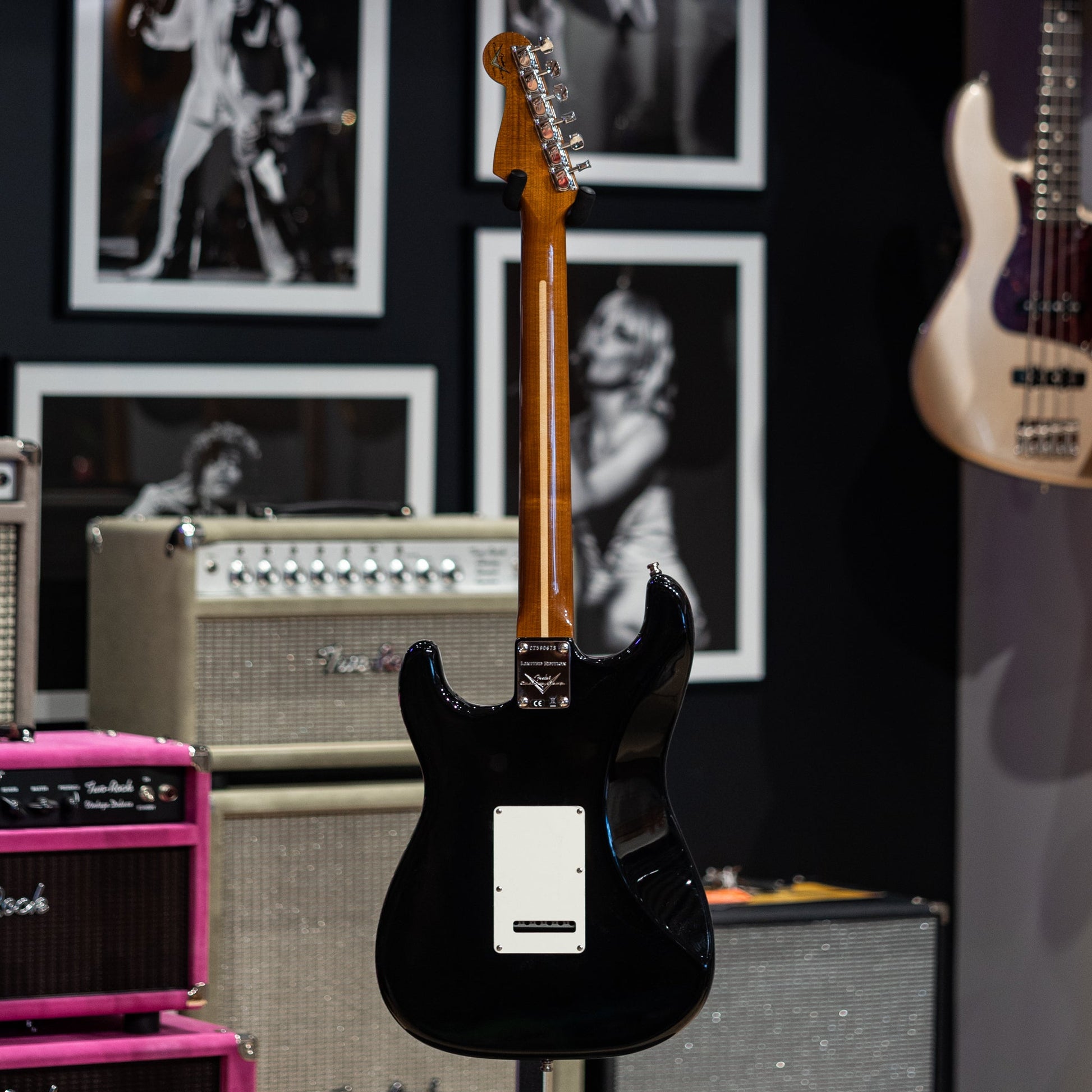 Fender Custom Shop Roasted Custom Deluxe Stratocaster NOS - Black