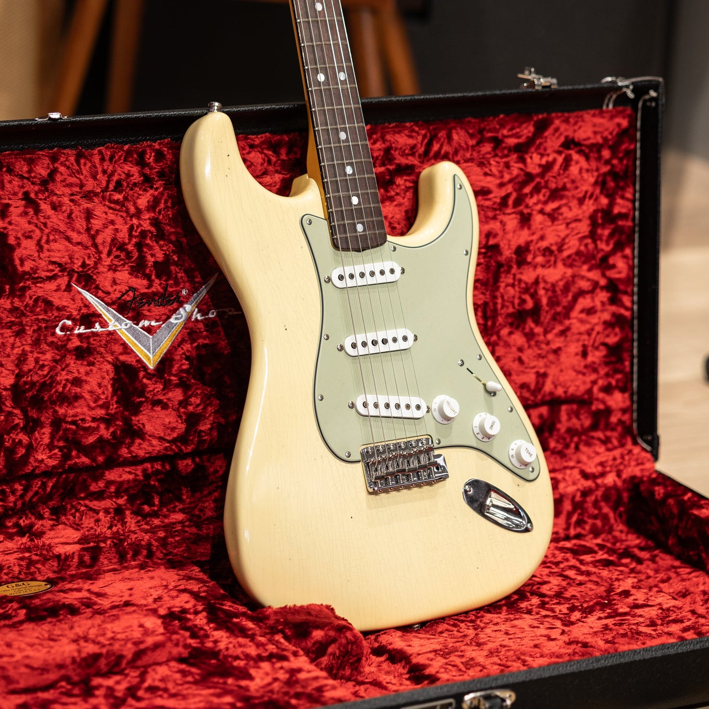 Fender Custom Shop 1965 Strat Compound Radius Journeyman - Aged Vintage White