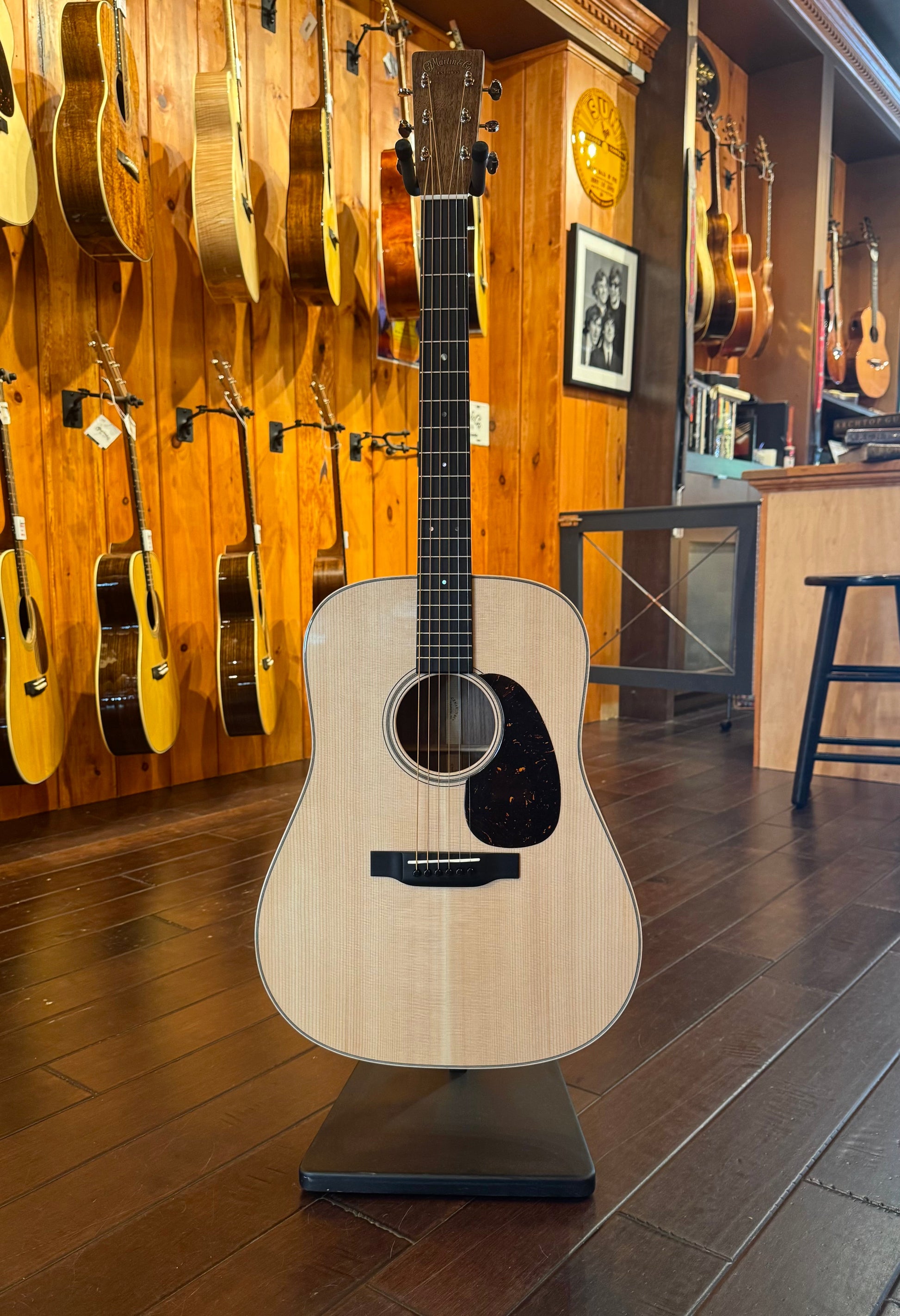 Martin Custom Shop Dreadnought Black Walnut Factory Exclusive