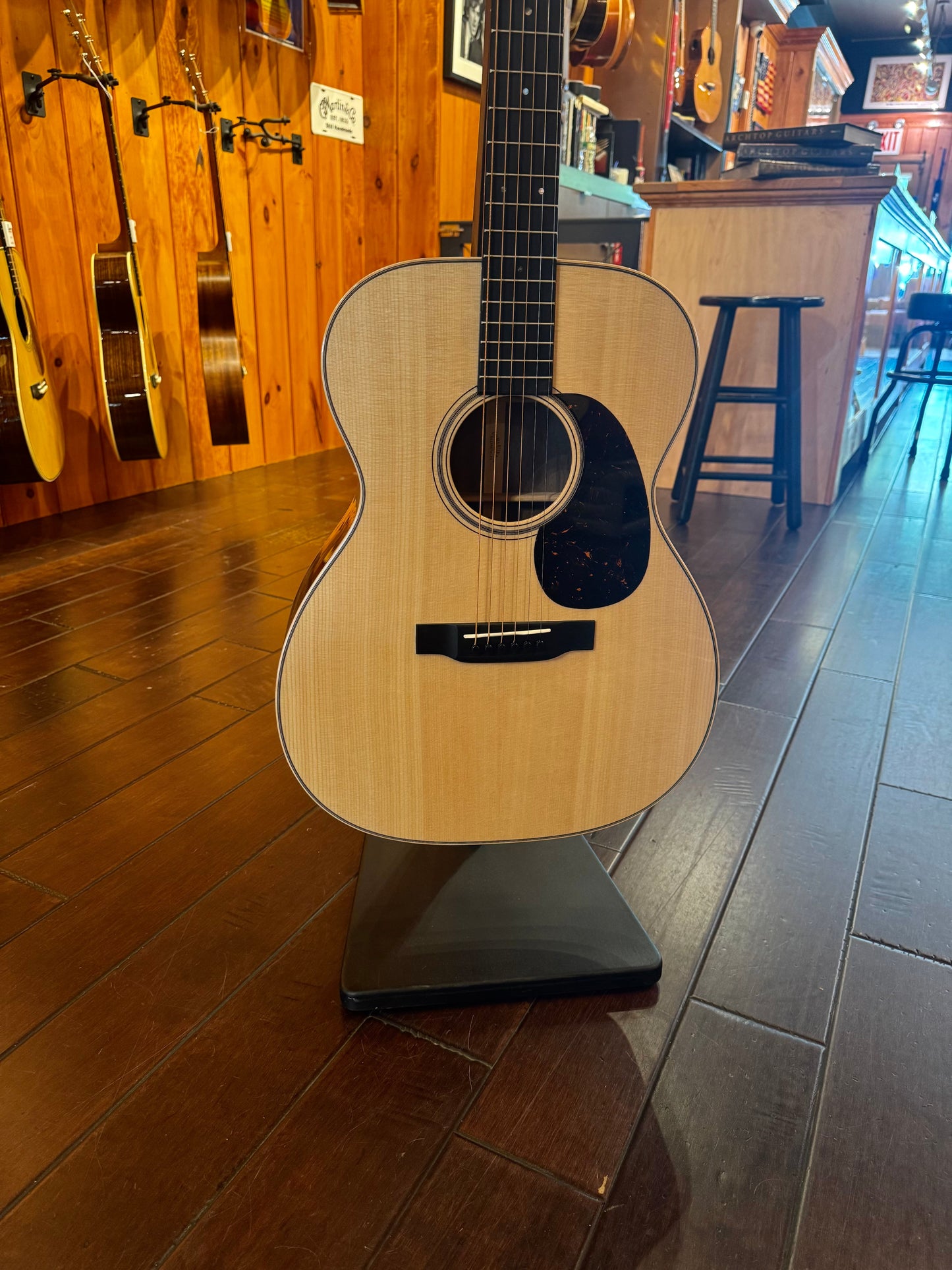 Martin Custom Shop 000 Black Walnut Factory Exclusive