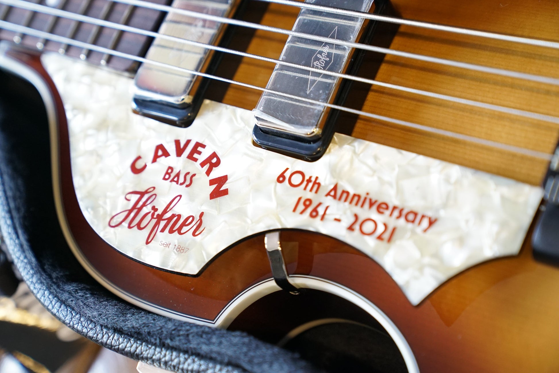 Hofner Violin Bass '61 Cavern 60th Anniversary - Left Handed (1 of only 10 made)