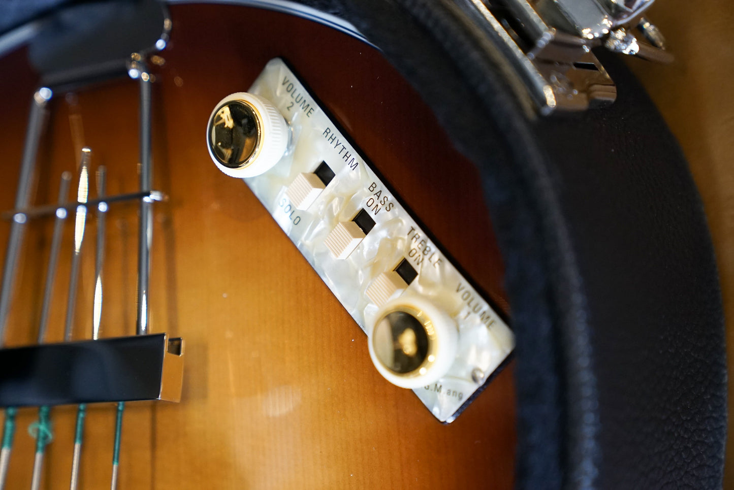 Hofner Violin Bass '61 Cavern 60th Anniversary - Left Handed (1 of only 10 made)