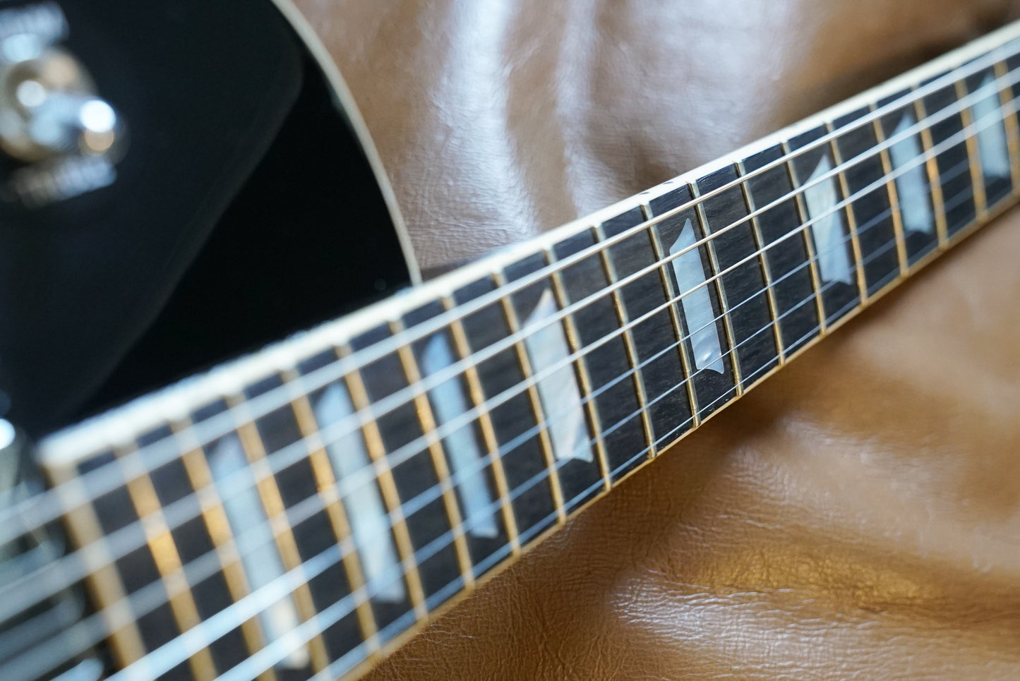 Gibson Adam Jones Les Paul Standard - Silverburst