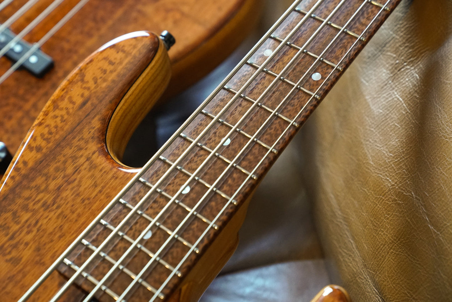 Sadowsky MasterBuilt 2022 Limited Edition 21 Fret MM Style 5-String Bass Guitar