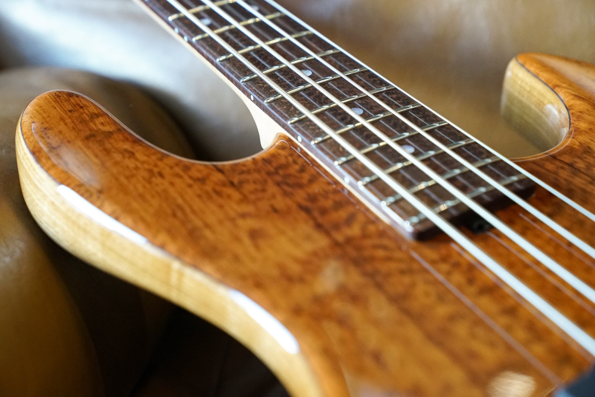 Sadowsky MasterBuilt 2022 Limited Edition 21 Fret MM Style 4-String Bass Guitar