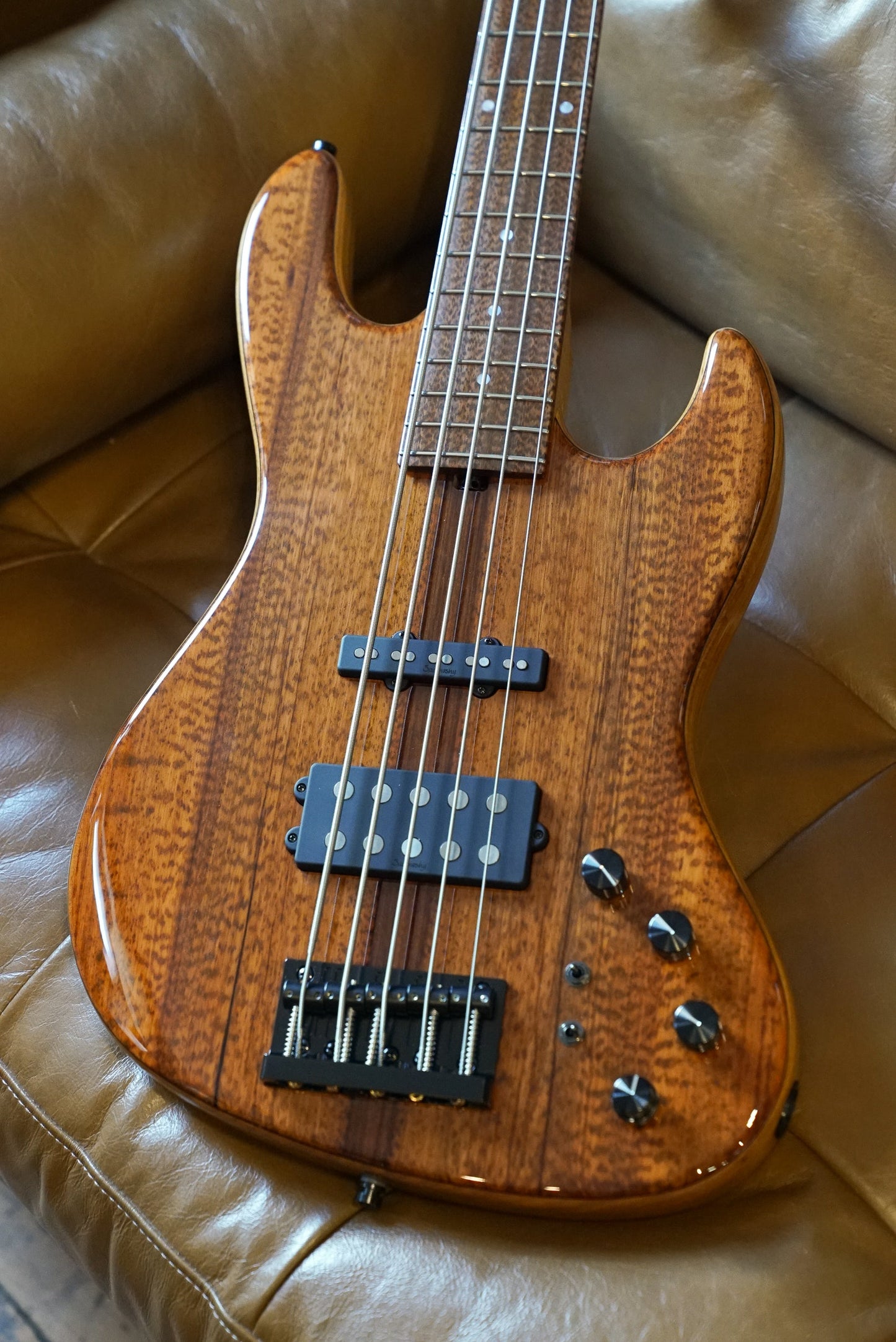 Sadowsky MasterBuilt 2022 Limited Edition 21 Fret MM Style 5-String Bass Guitar