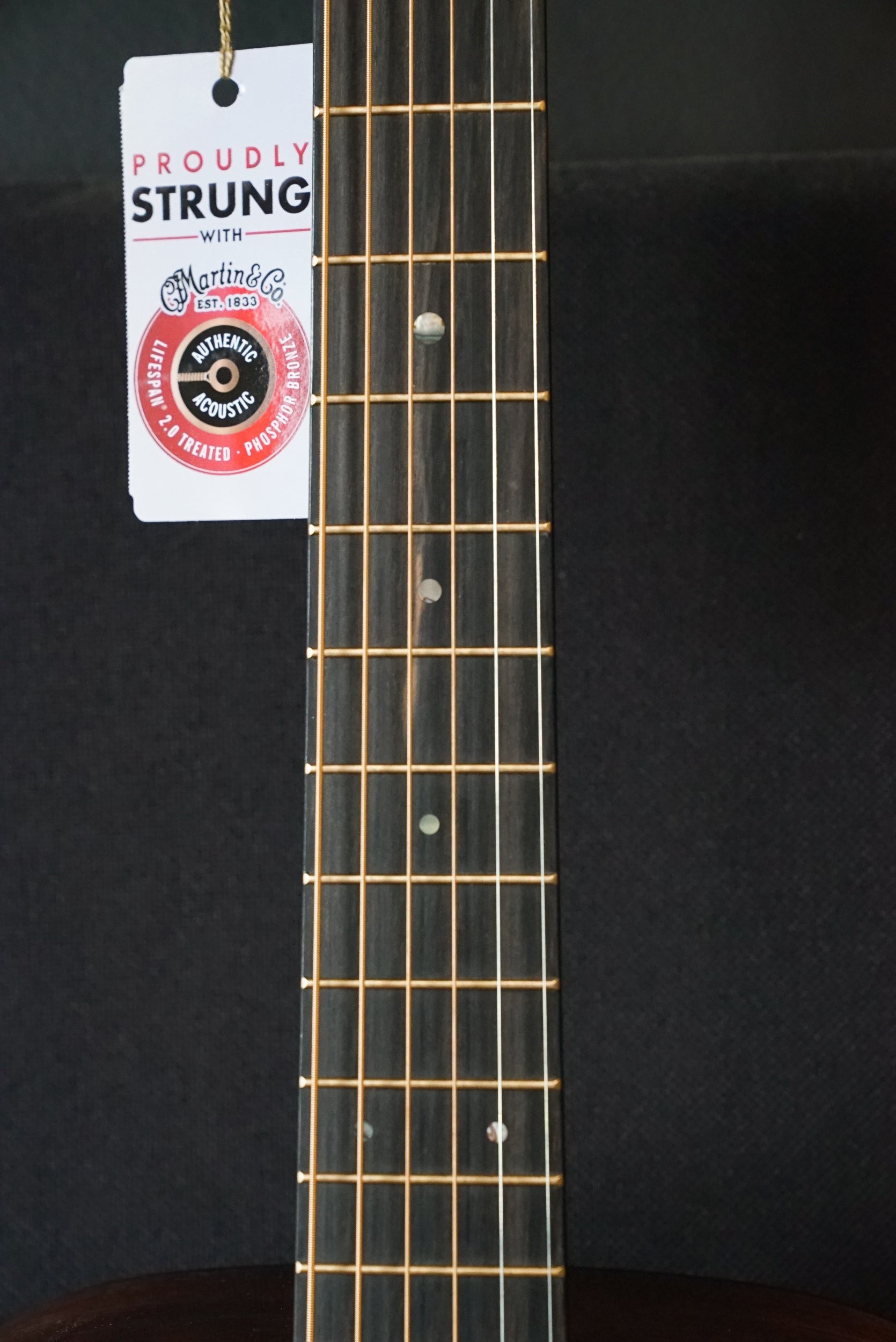 Martin 000-18MD: Modern Deluxe Acoustic Guitar