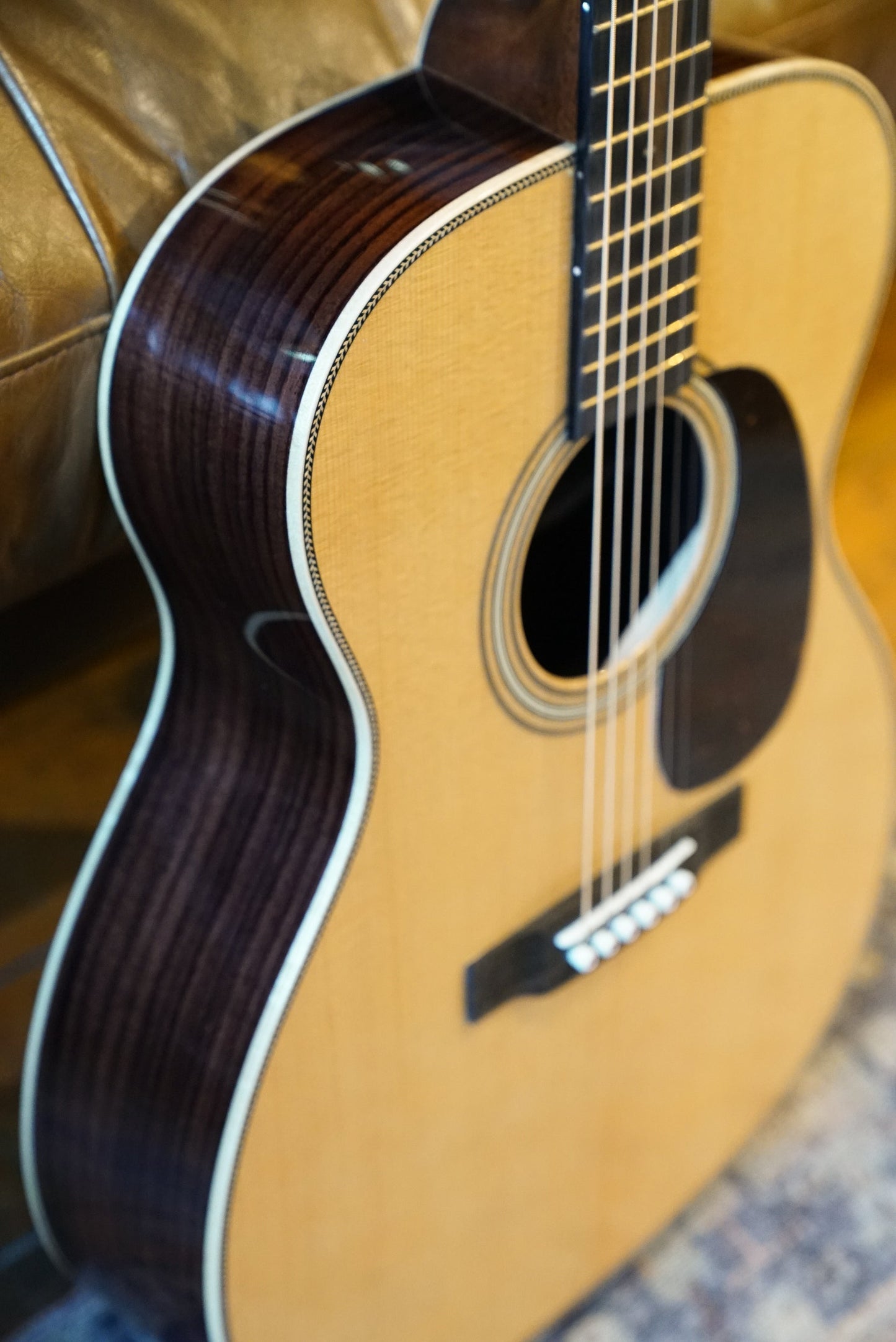 Martin 00028MD: Modern Deluxe Auditorium Acoustic Guitar