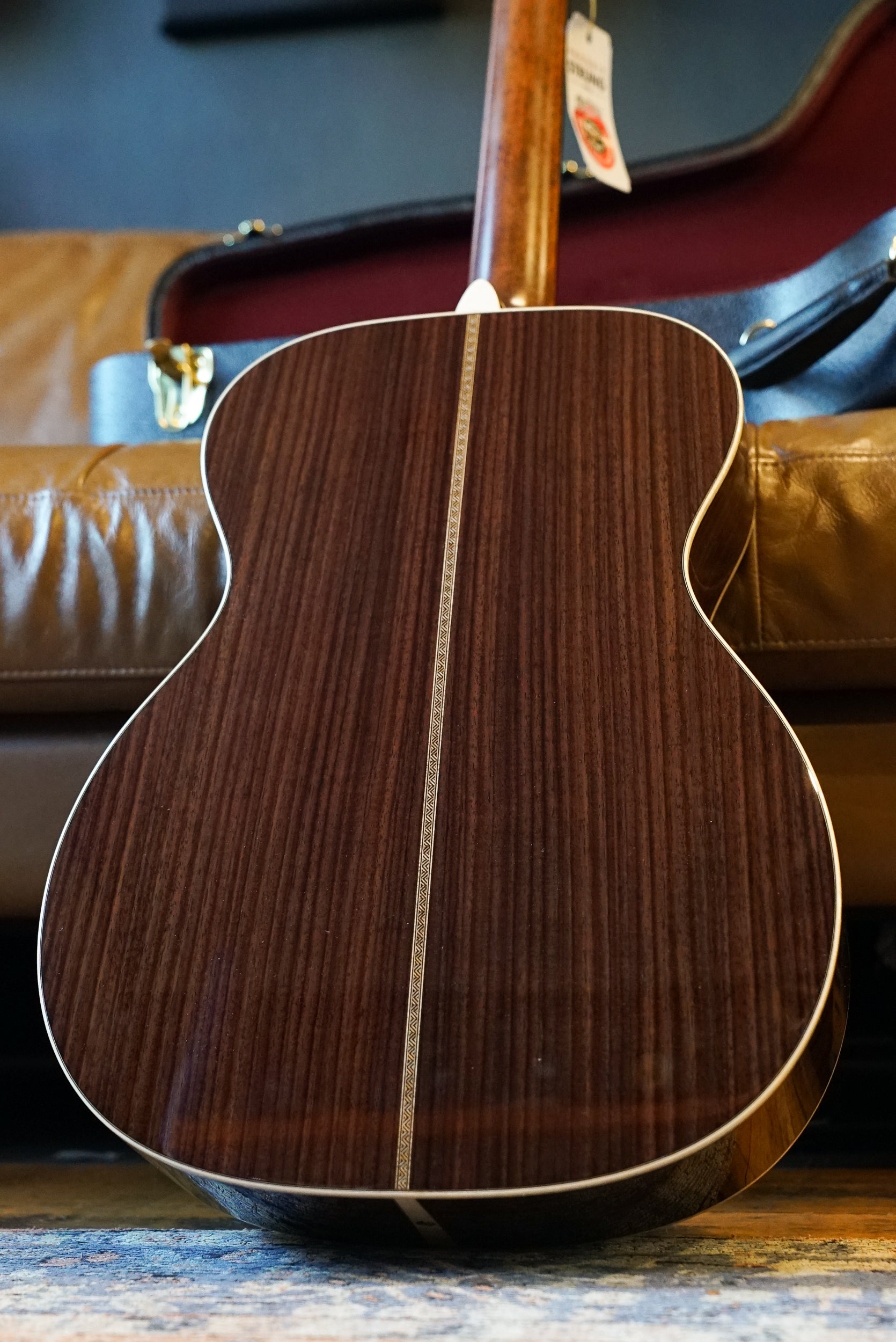 Martin 00028MD: Modern Deluxe Auditorium Acoustic Guitar