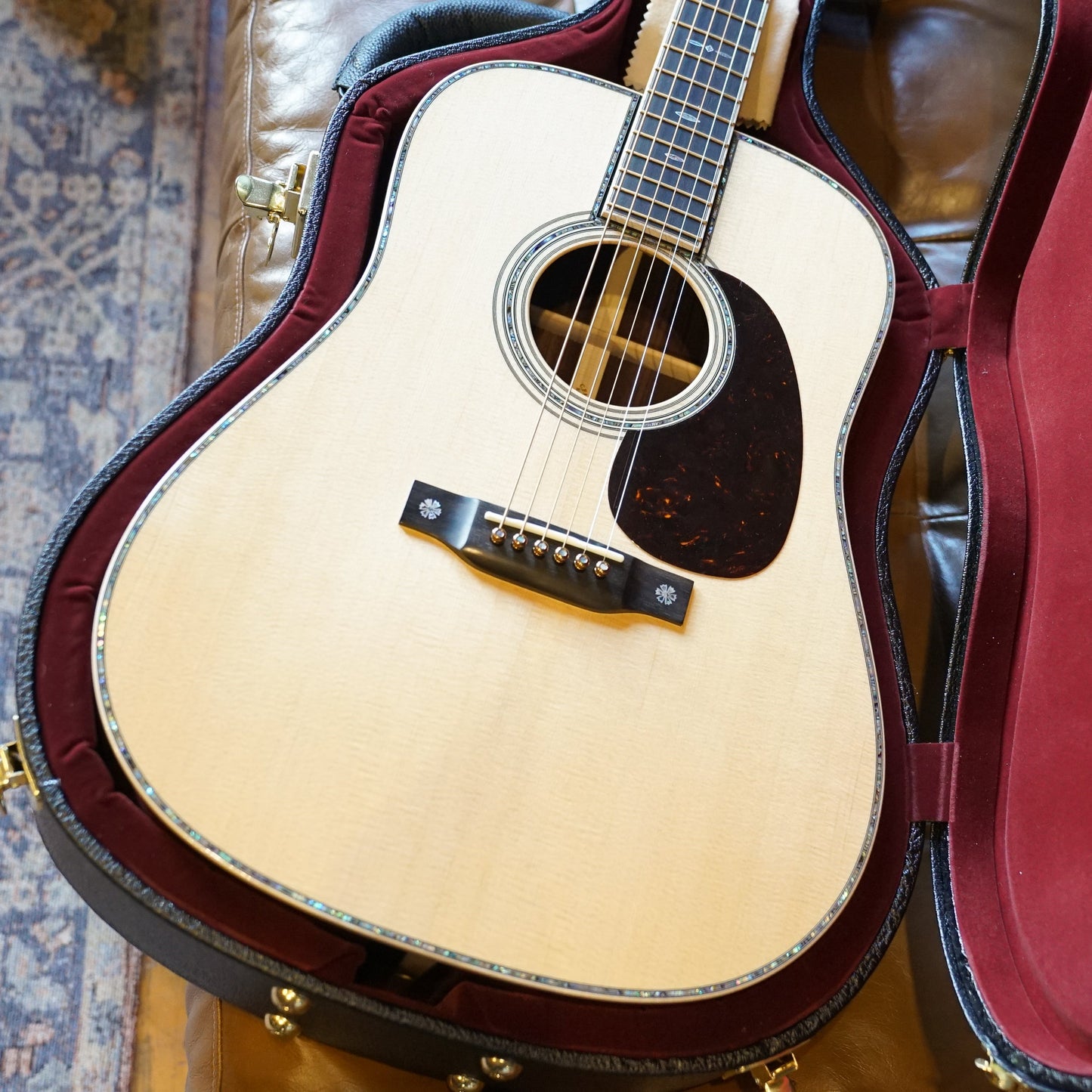 Martin D-42 Modern Deluxe Dreadnought Acoustic Guitar