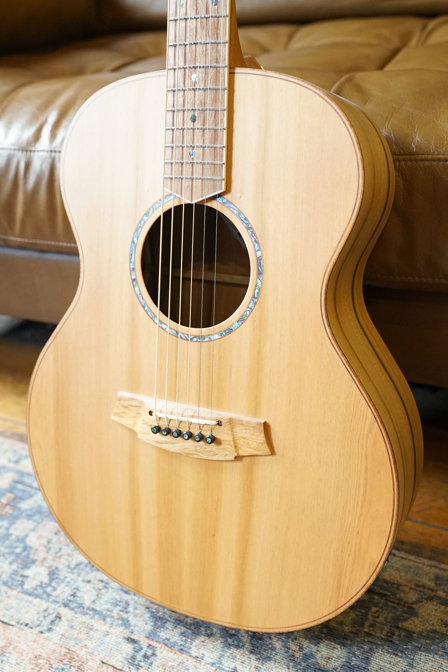 Cole Clark Master Grade ANMGE-KBSF-AE Acoustic Guitar - King Billy / Sassafras