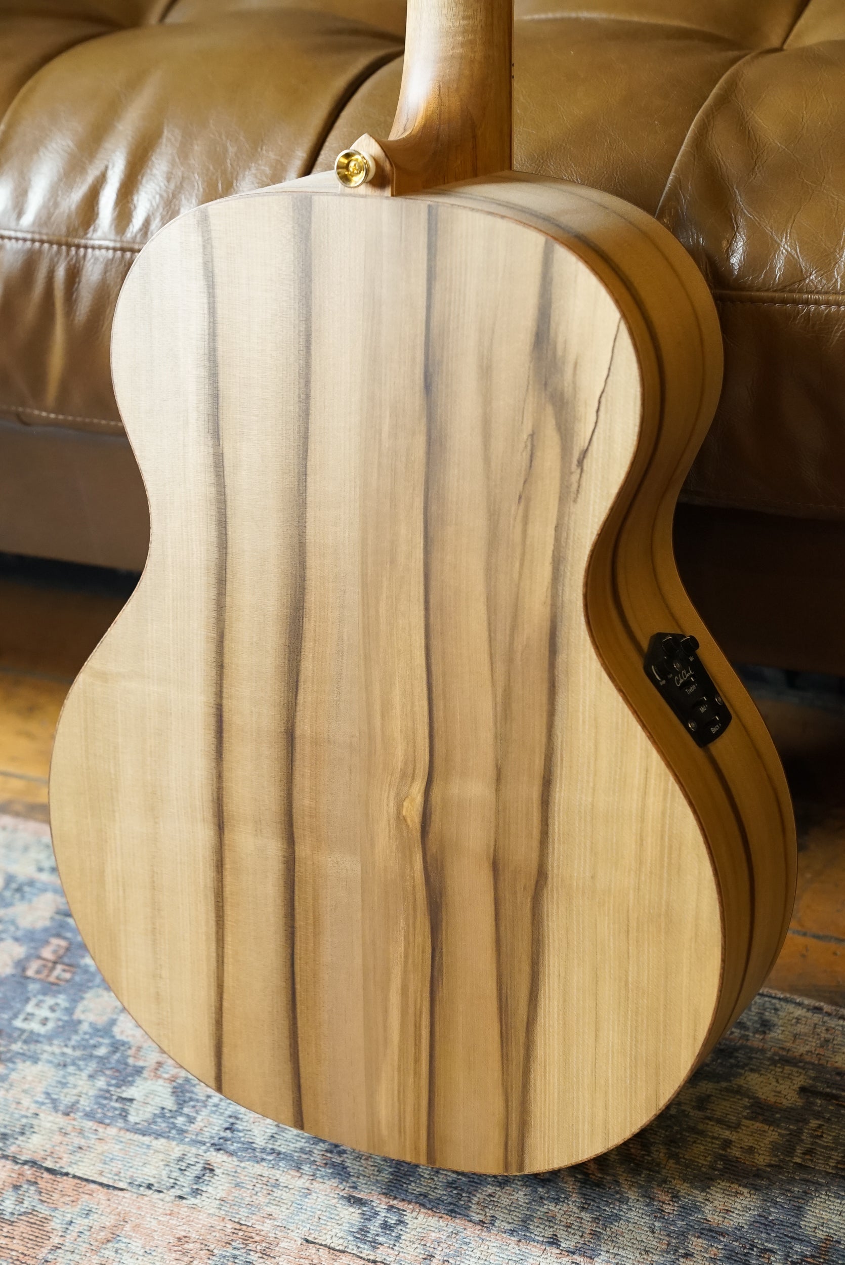 Cole Clark Master Grade ANMGE-KBSF-AE Acoustic Guitar - King Billy / Sassafras