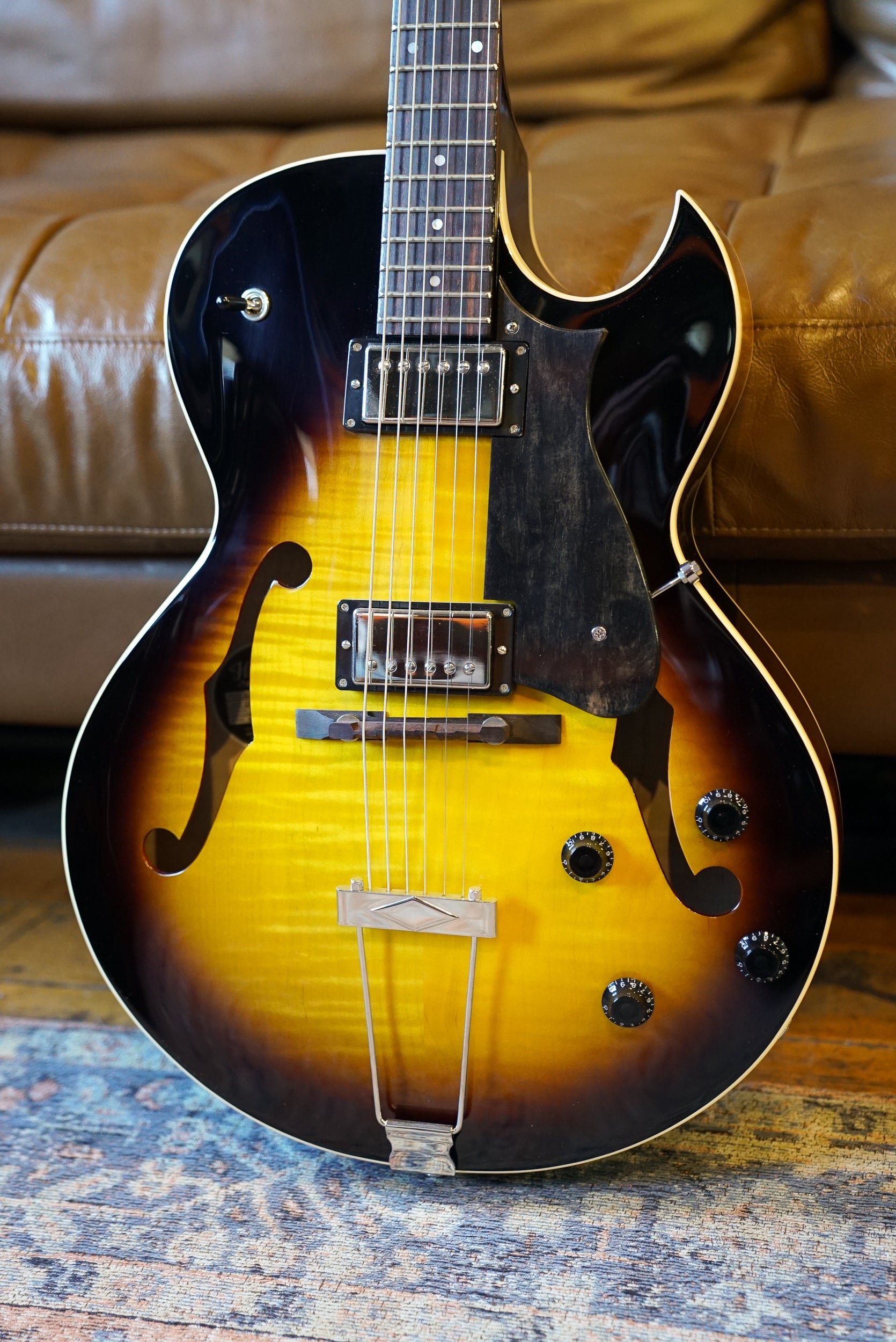 Heritage H-575 Hollow Electric Guitar with Case Original Sunburst