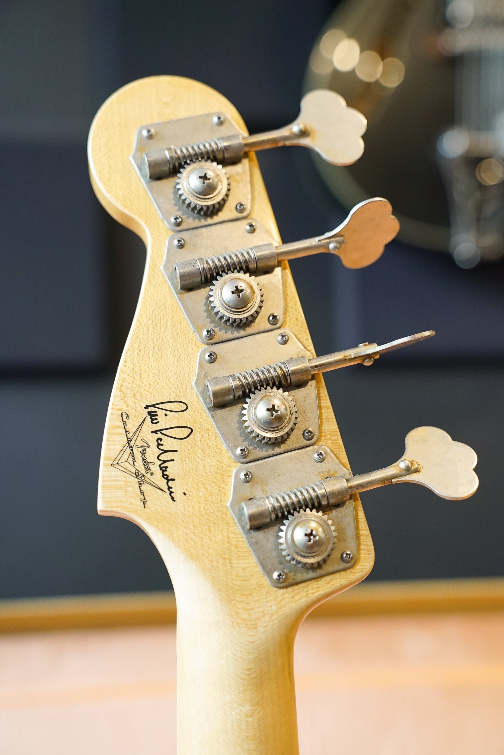 Fender Pino Palladino Signature Precision Bass, Rosewood Fingerboard, Fiesta Red over Desert Sand