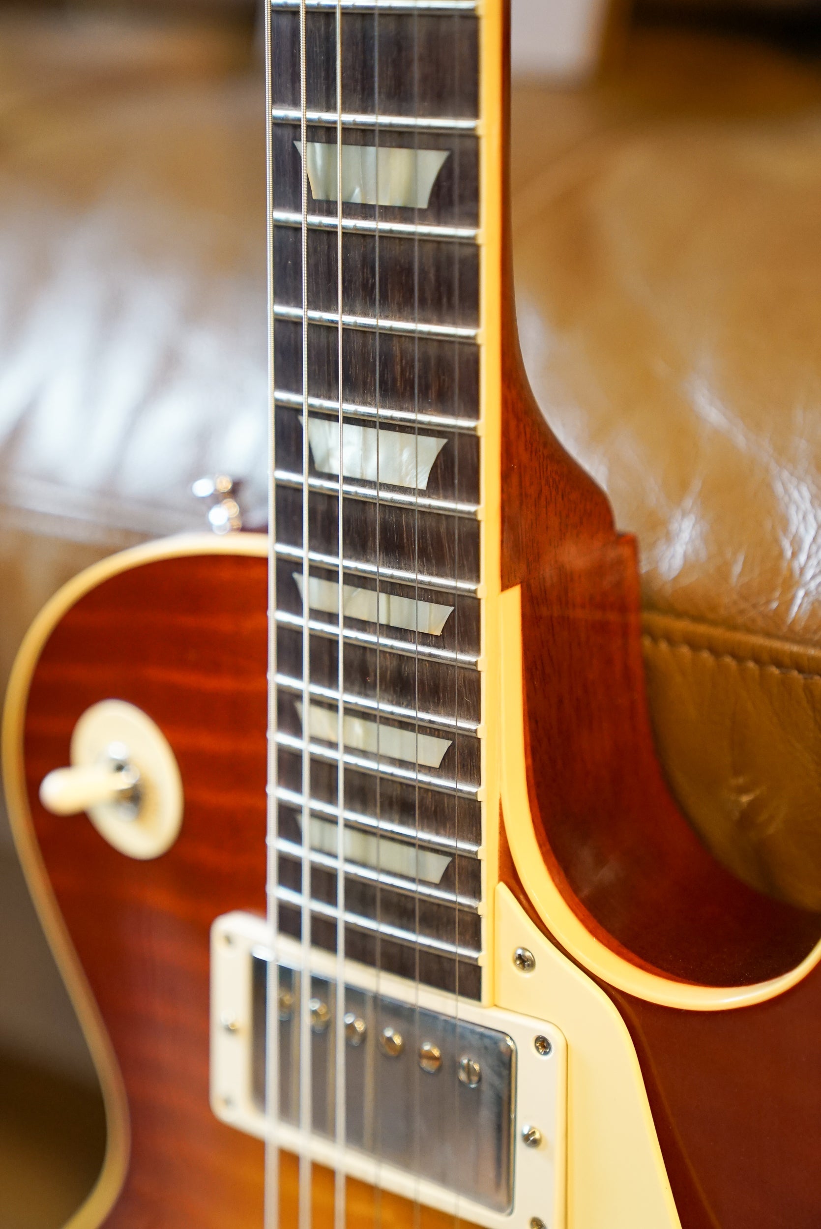 Gibson Custom Shop '59 Les Paul Standard Reissue, Ultra Light Back Upgrade - VOS Cherry Tea Burst