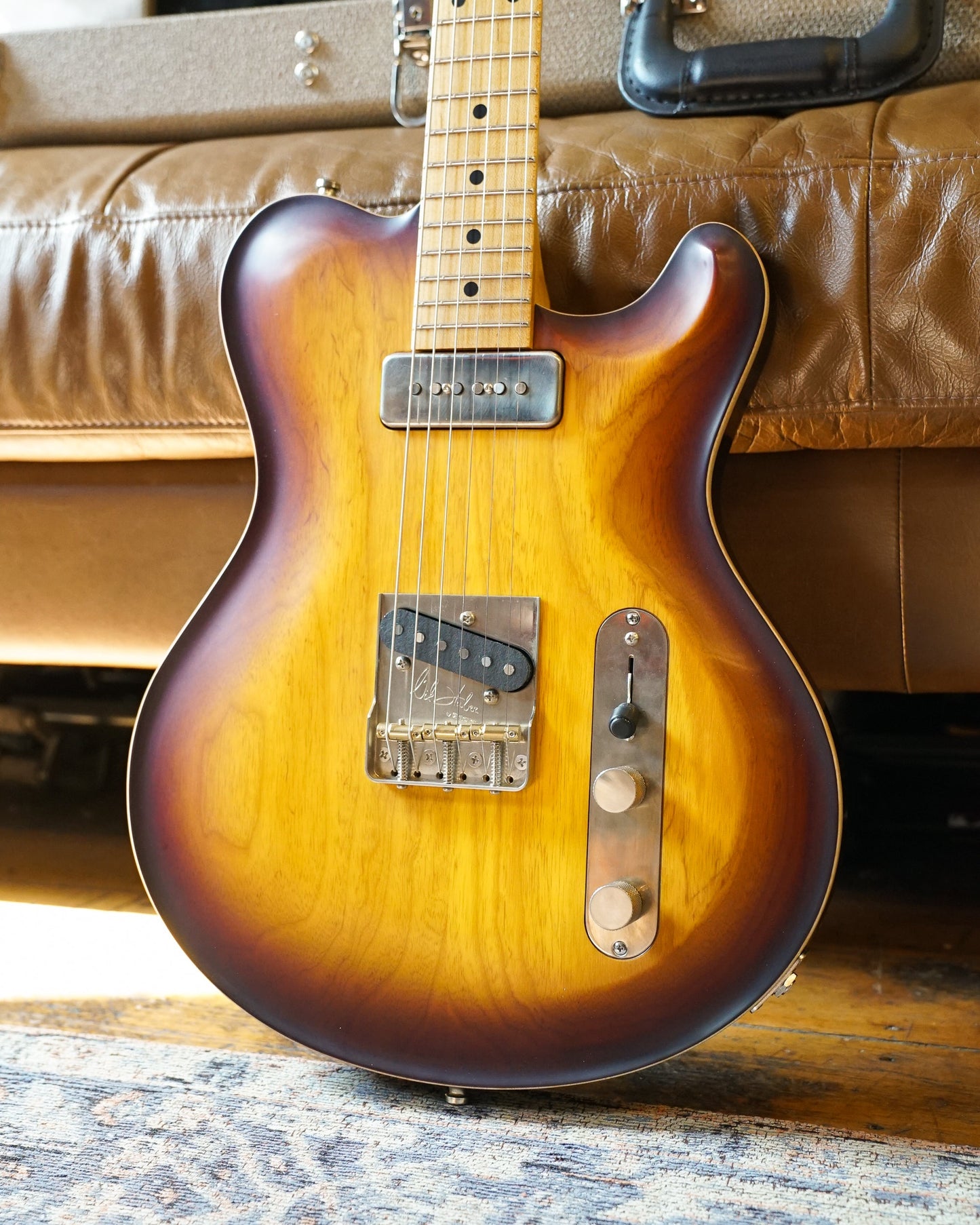 Nik Huber Twangmeister - 2-Tone Burst