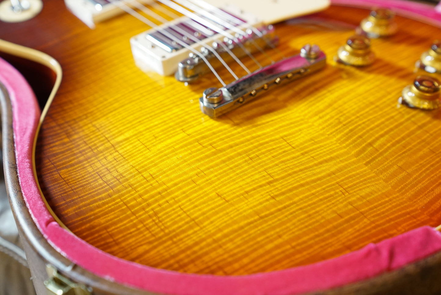 Gibson Custom Shop '59 Les Paul Standard Reissue, Ultra Light Back Upgrade - VOS Royal Tea Burst