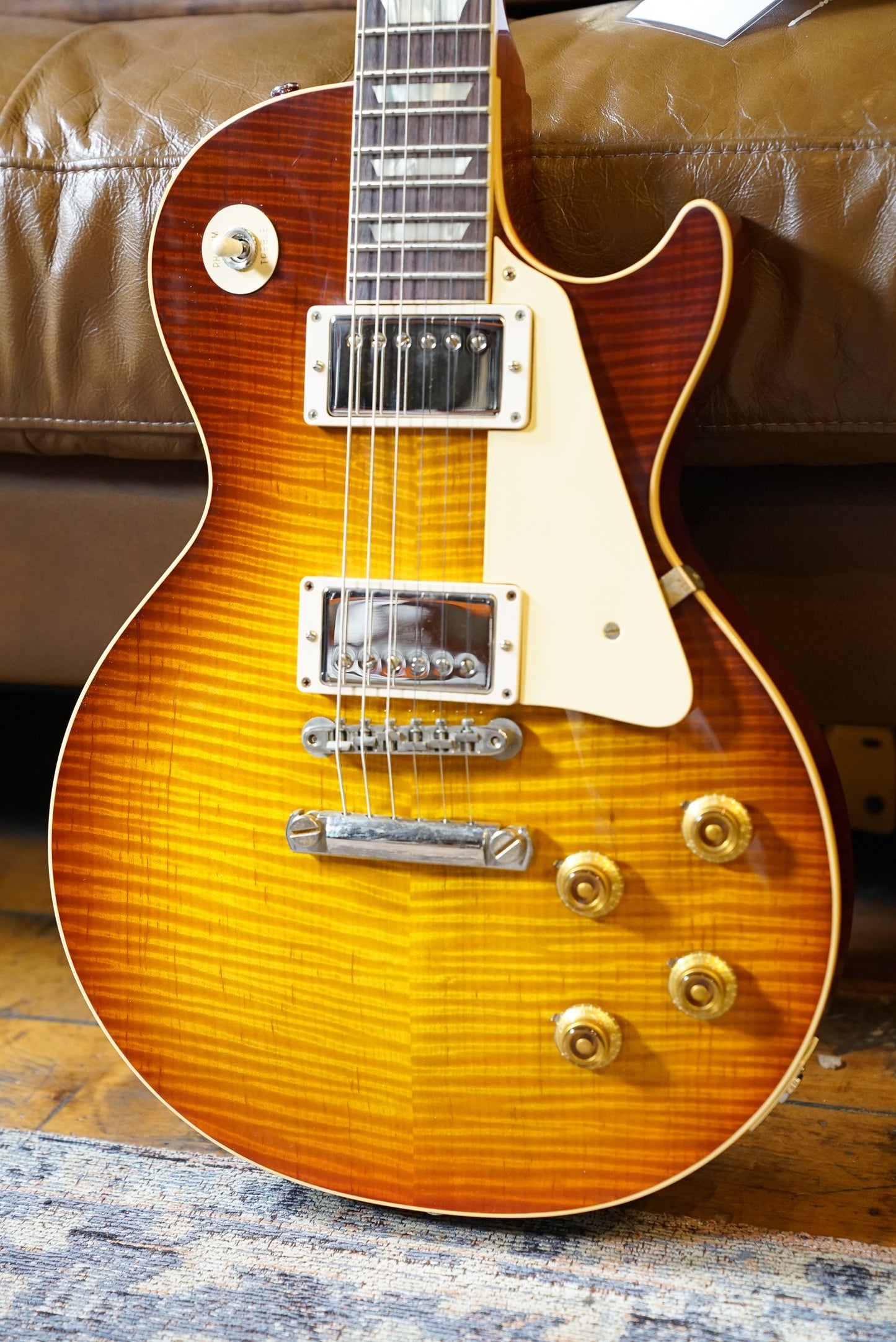 Gibson Custom Shop '59 Les Paul Standard Reissue, Ultra Light Back Upgrade - VOS Royal Tea Burst