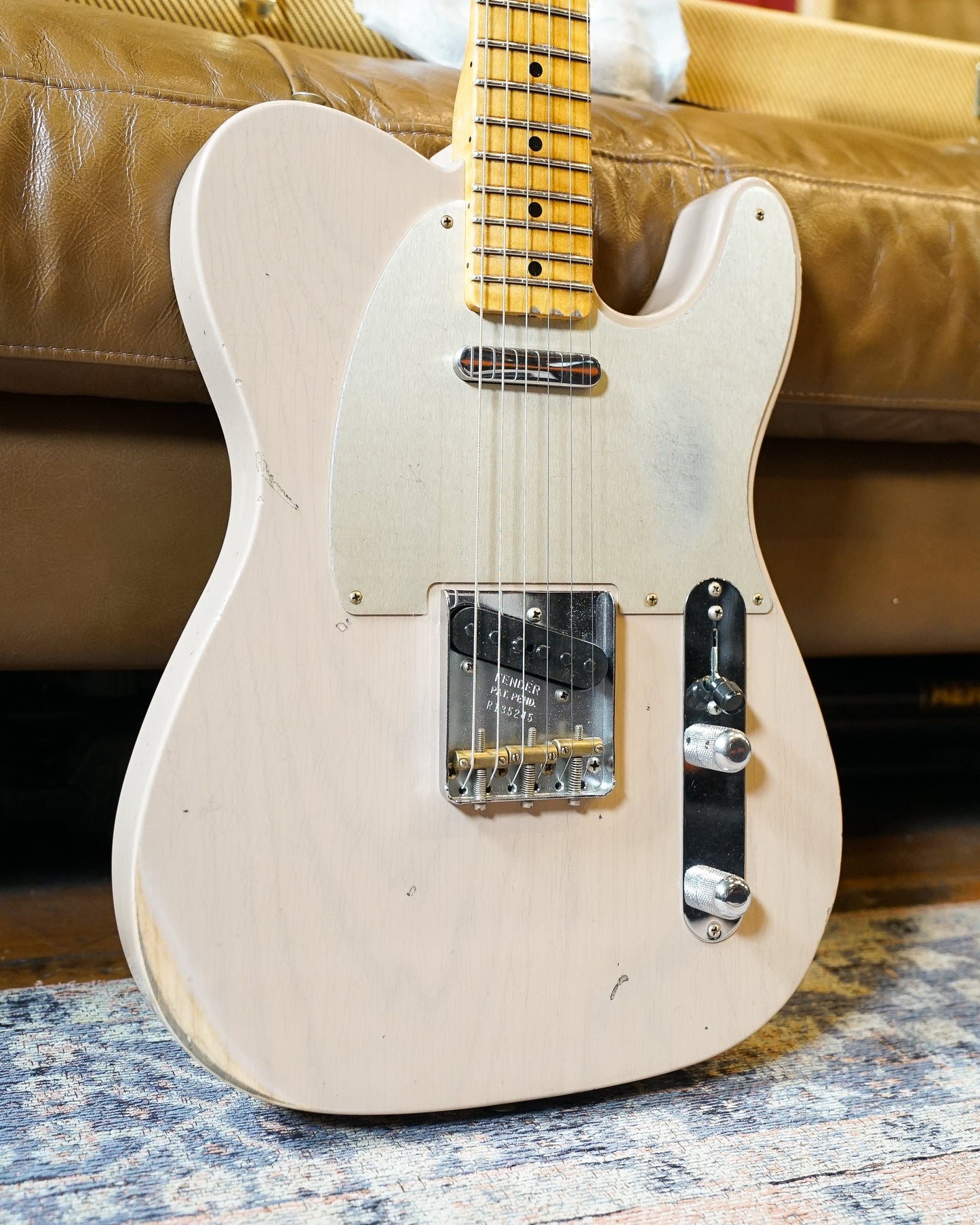 Fender Custom Shop Limited Edition '53 Telecaster Relic - Dirty White Blonde