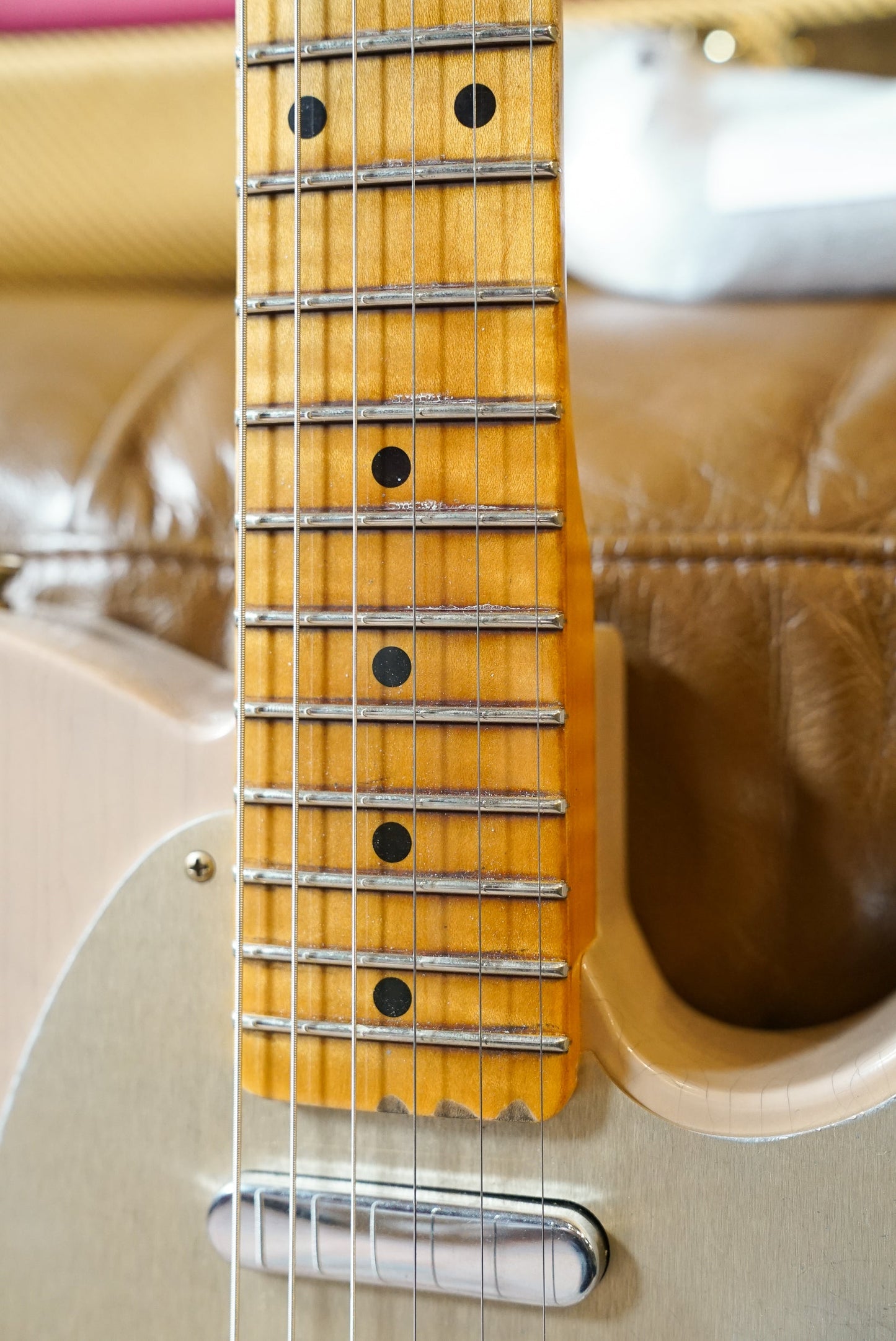 Fender Custom Shop Limited Edition '53 Telecaster Relic - Dirty White Blonde