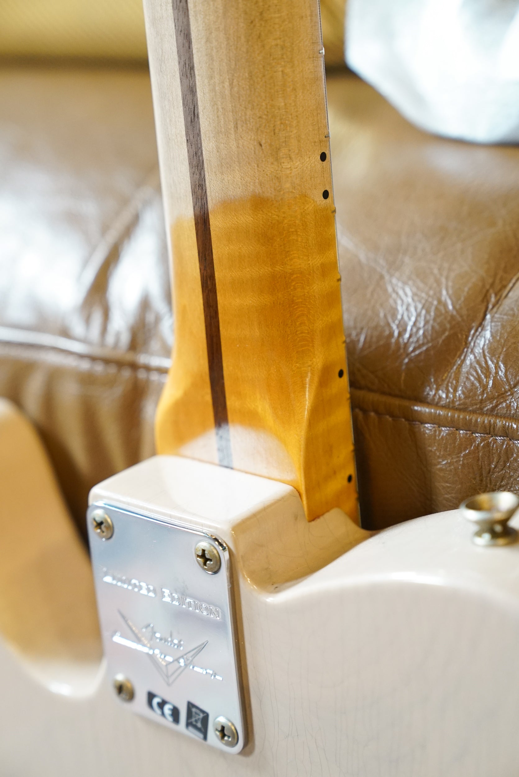 Fender Custom Shop Limited Edition '53 Telecaster Relic - Dirty White Blonde