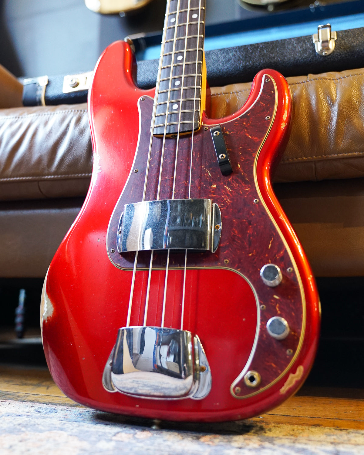 Fender Custom Shop '66 Precision Bass Relic - Aged Candy Apple Red