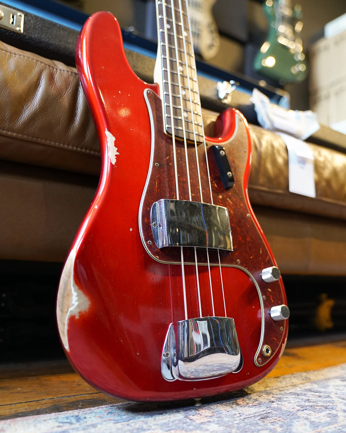 Fender Custom Shop '66 Precision Bass Relic - Aged Candy Apple Red