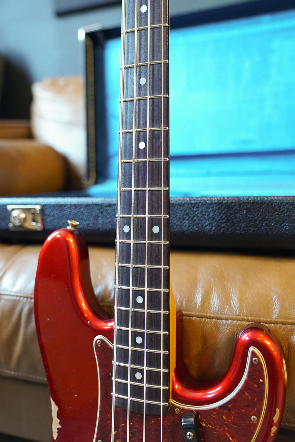 Fender Custom Shop '66 Precision Bass Relic - Aged Candy Apple Red