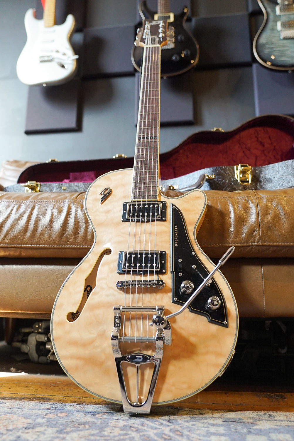 Duesenberg Alliance Series Tom Bukovac Quilted Maple Natural