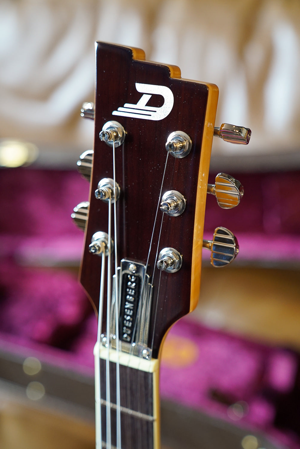 Duesenberg Alliance Series Tom Bukovac Quilted Maple Natural