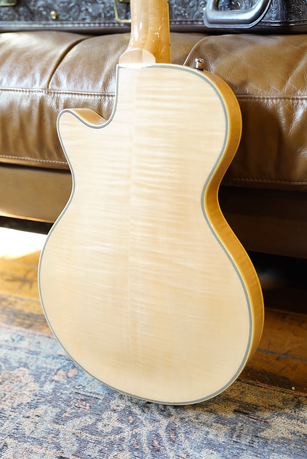 Duesenberg Alliance Series Tom Bukovac Quilted Maple Natural