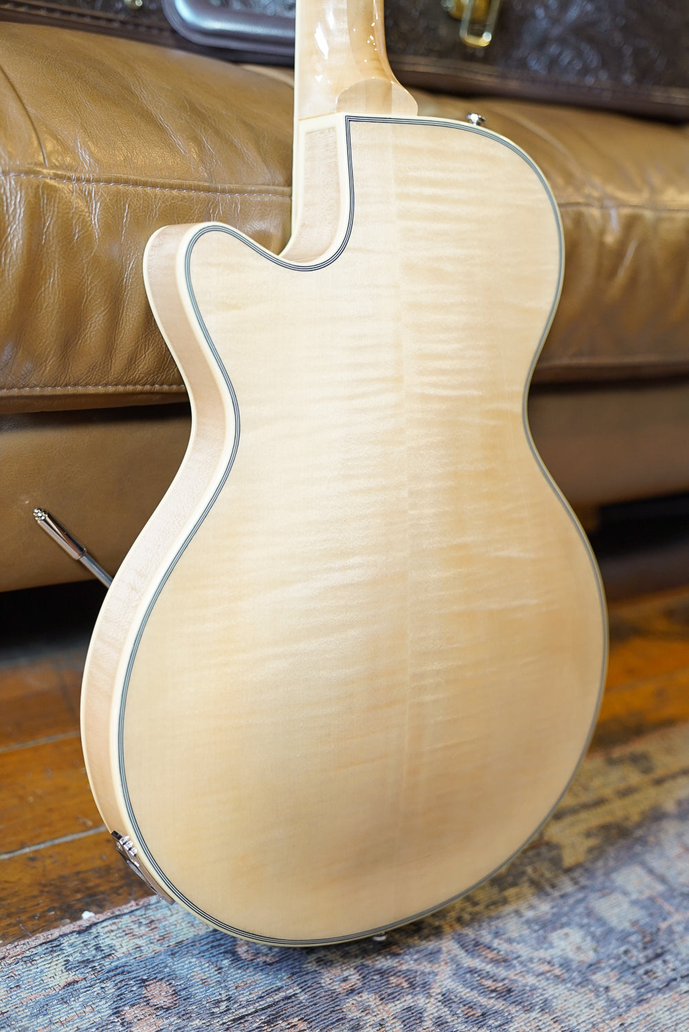 Duesenberg Alliance Series Tom Bukovac Quilted Maple Natural