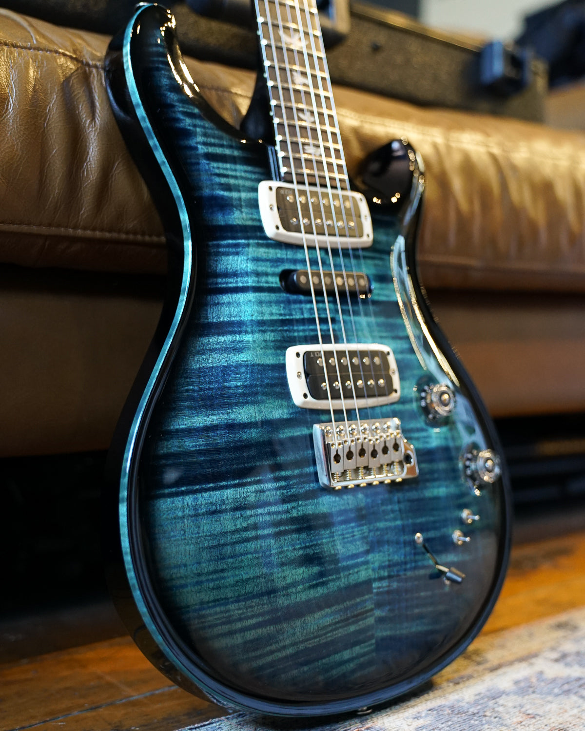 PRS Modern Eagle V, Cobalt Smokeburst