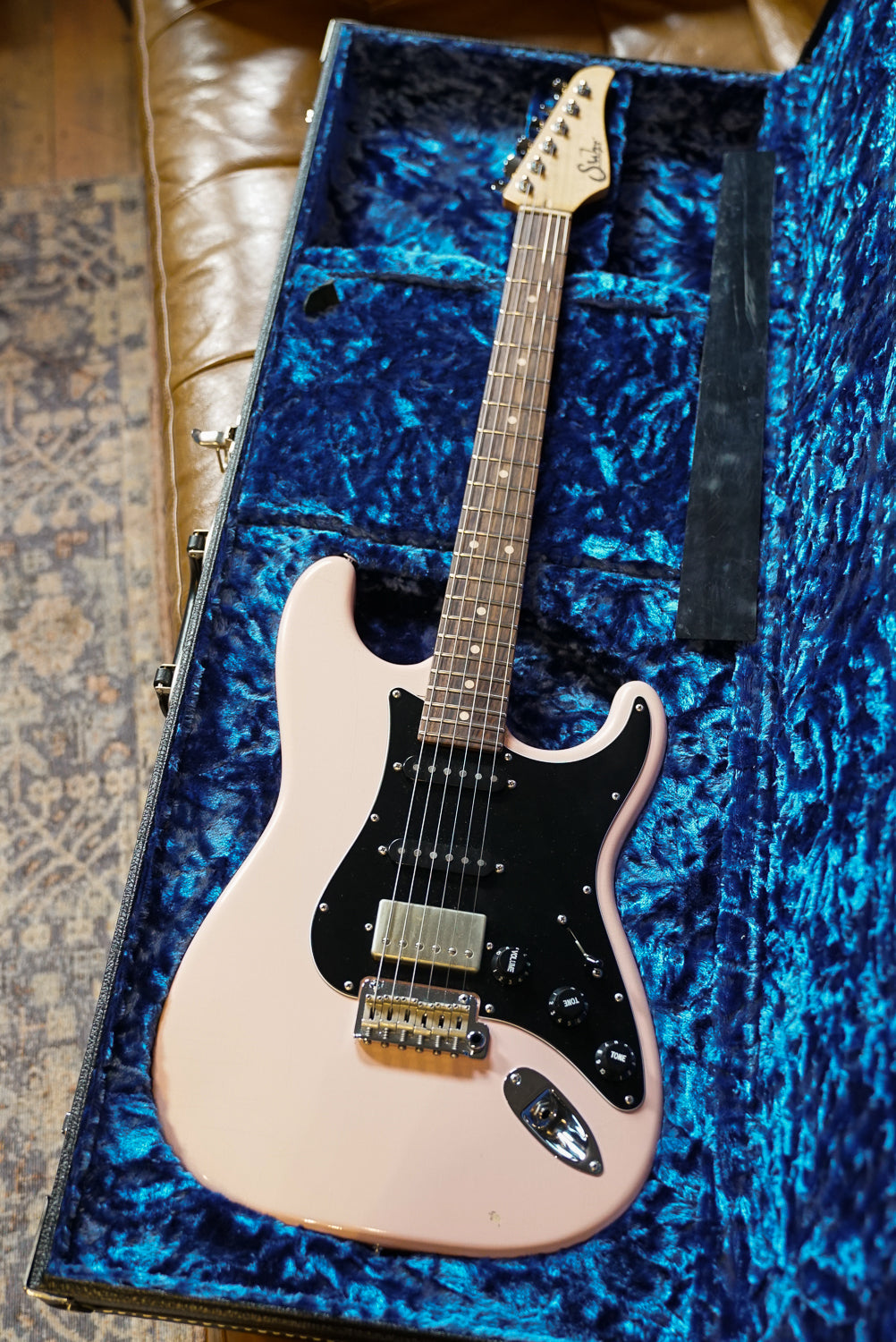 Pre-Owned Suhr Custom Classic Antique HSS Shell Pink w/Case "2022