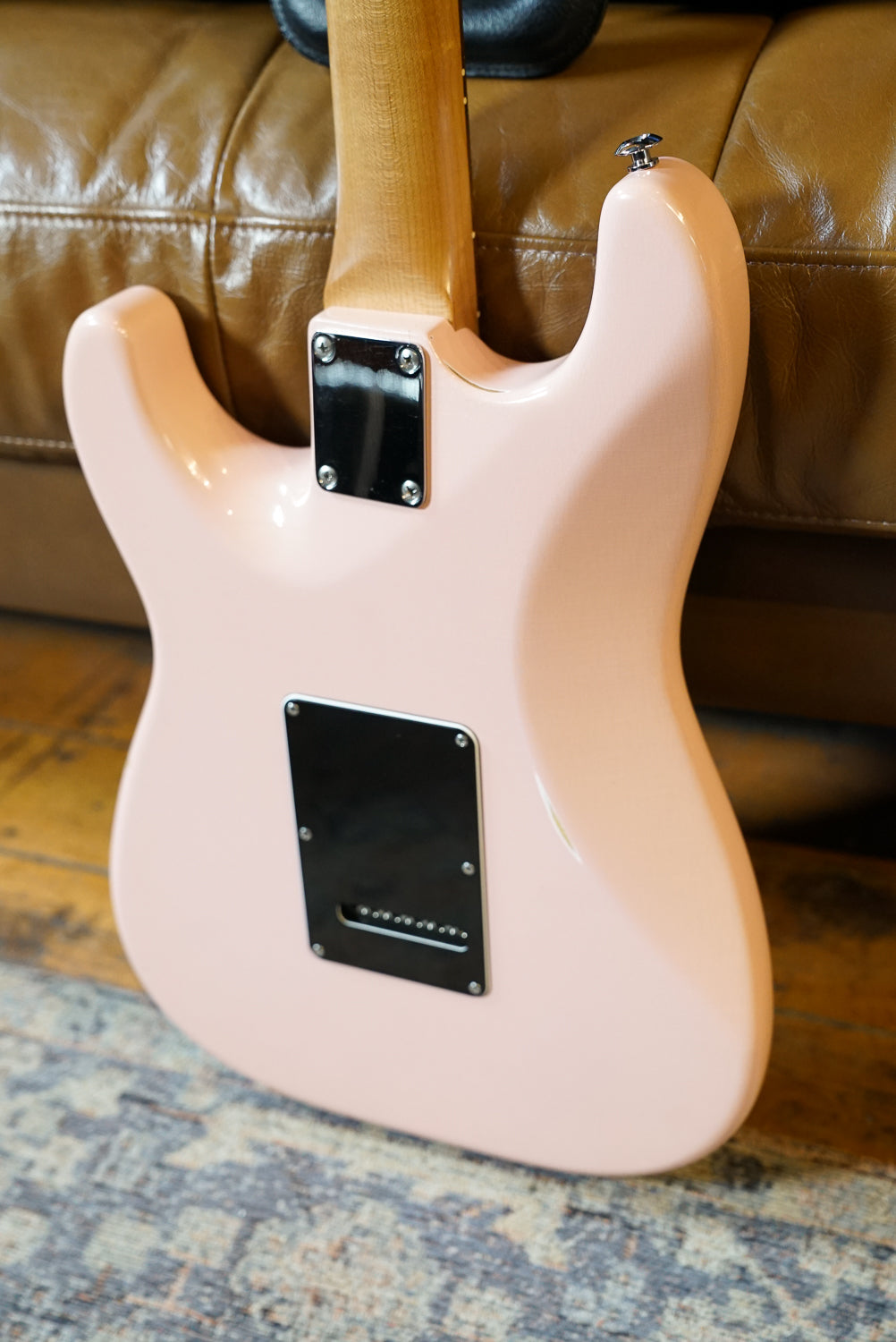Pre-Owned Suhr Custom Classic Antique HSS Shell Pink w/Case "2022