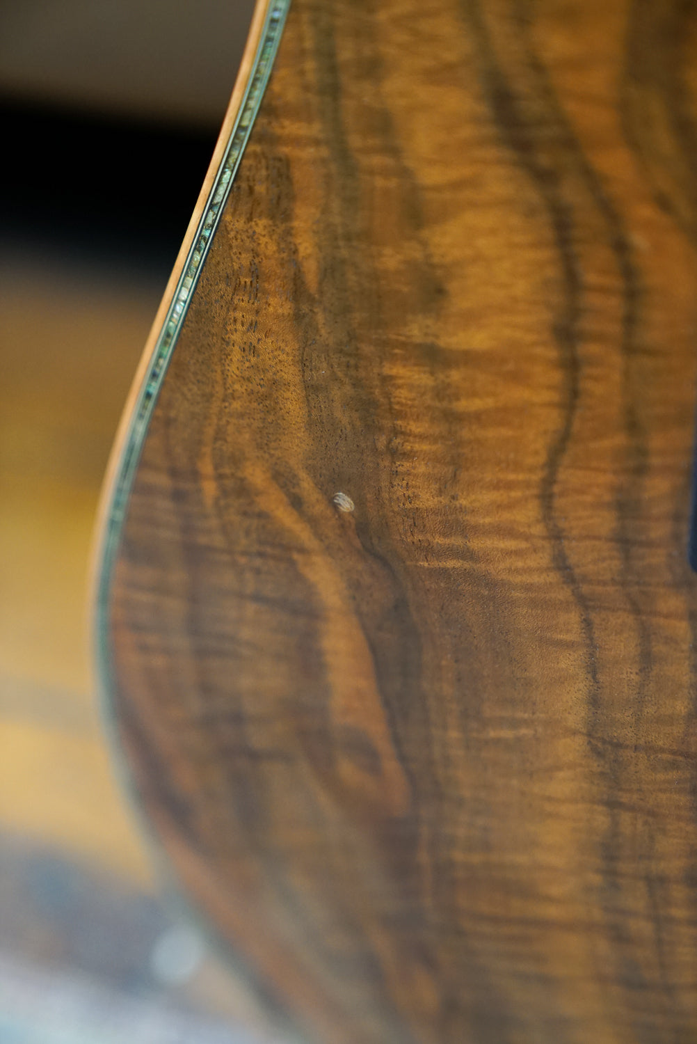 Pre-Owned Tom Anderson Hollow Drop Top Walnut Top w/Case "1999