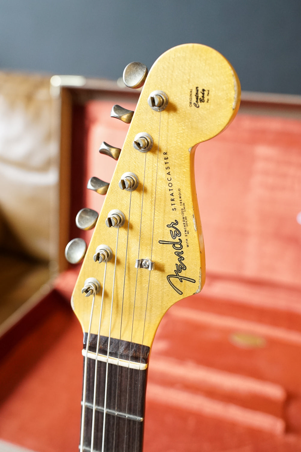 Fender Custom Shop '62 Stratocaster Heavy Relic, Candy Apple Red